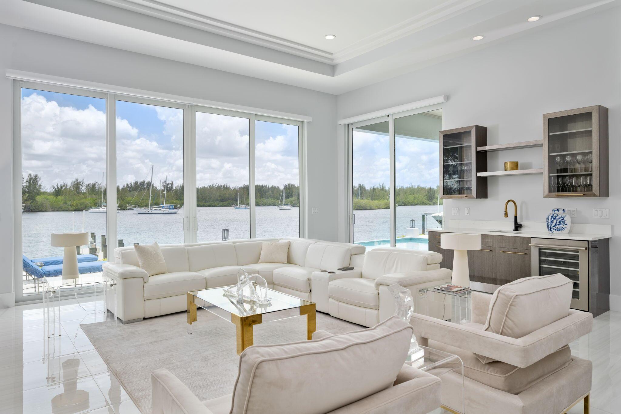 RIVERSIDE PARK - Residential