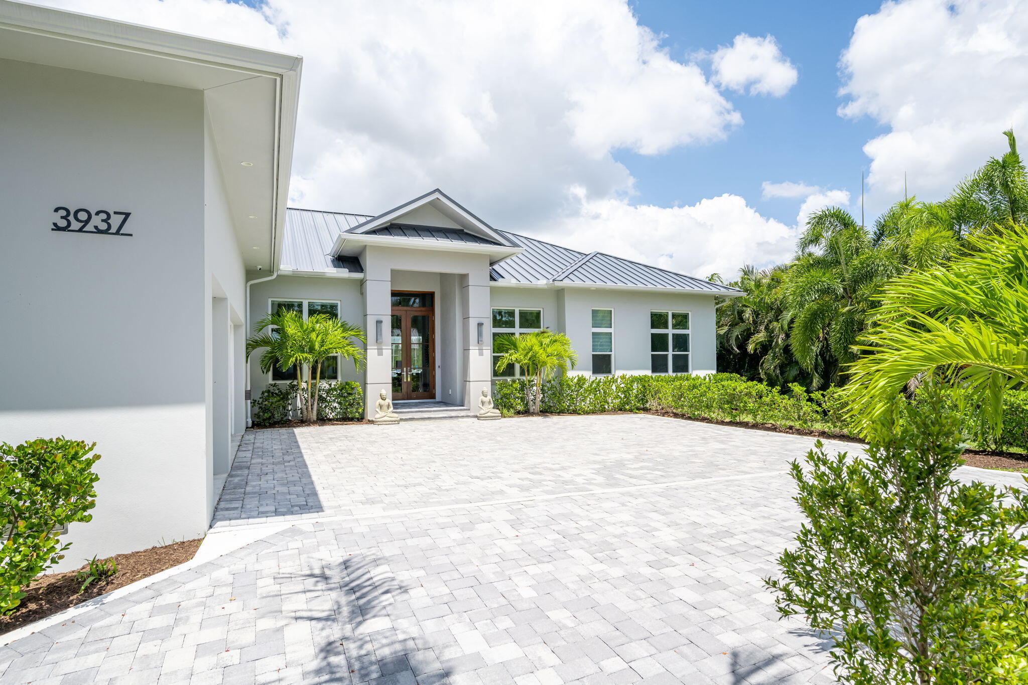 RIVERSIDE PARK - Residential