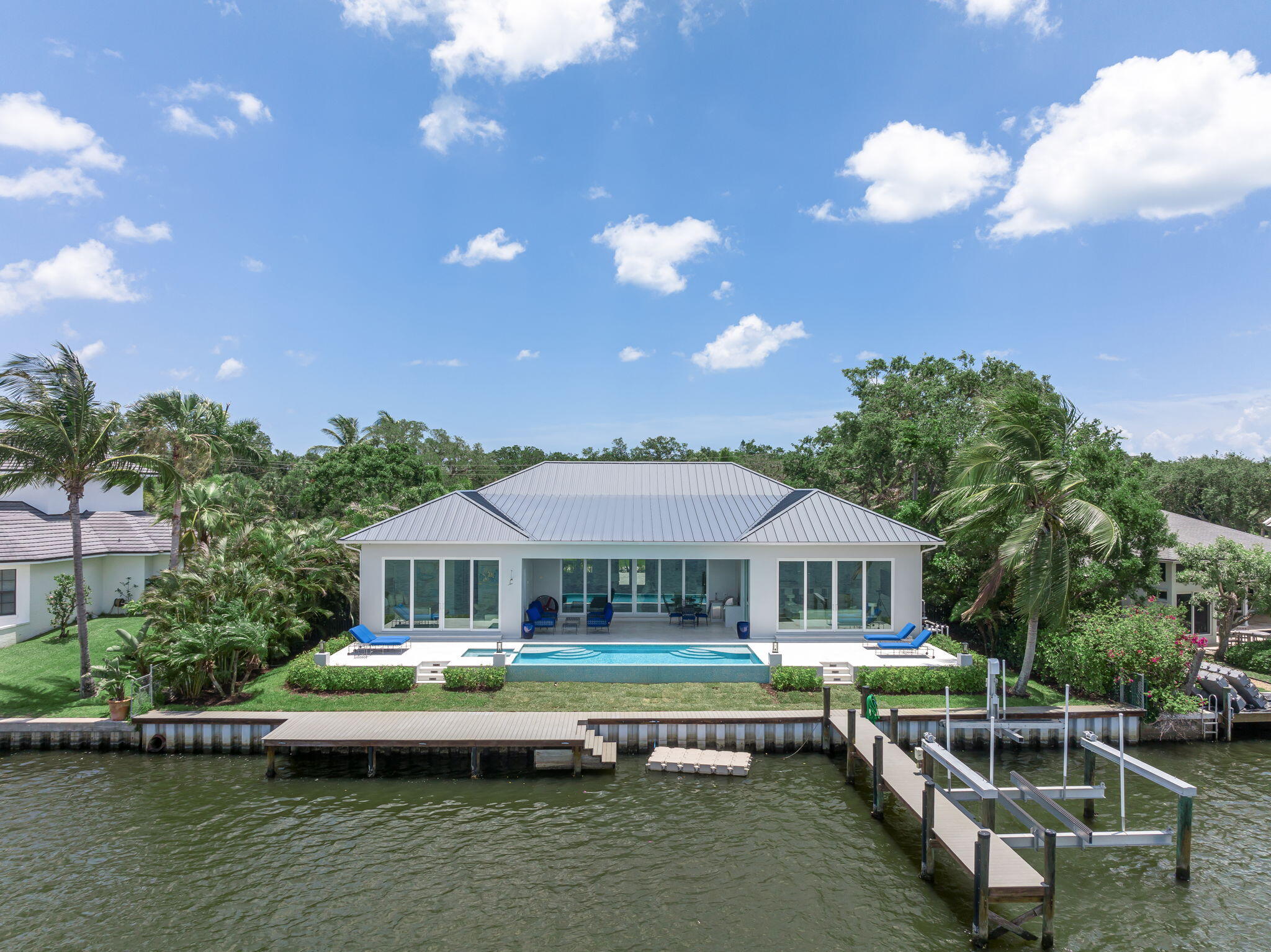 RIVERSIDE PARK - Residential