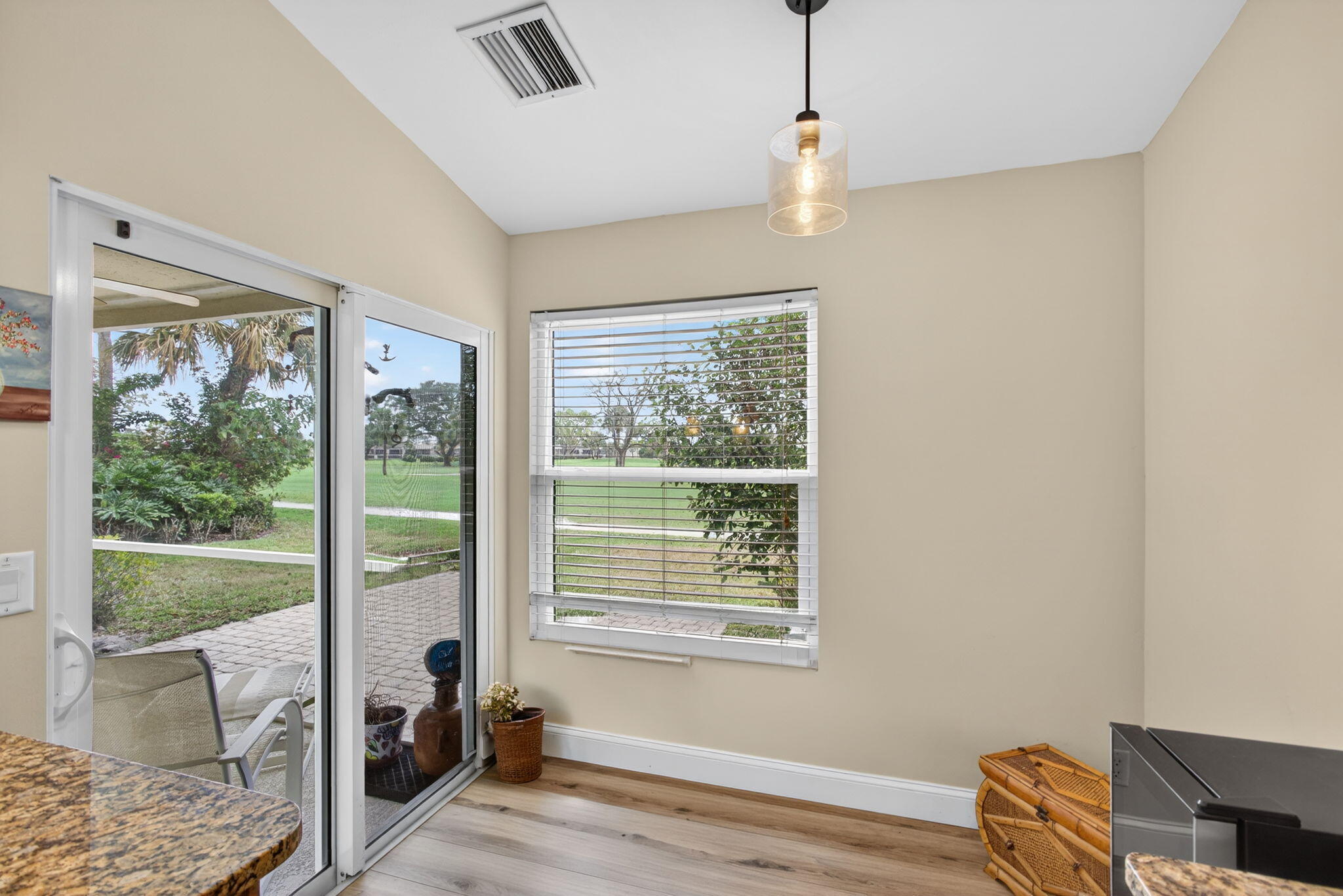 NORTH PASSAGE - Residential Lease