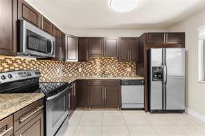 RACQUET CLUB APARTMENTS AT - Residential