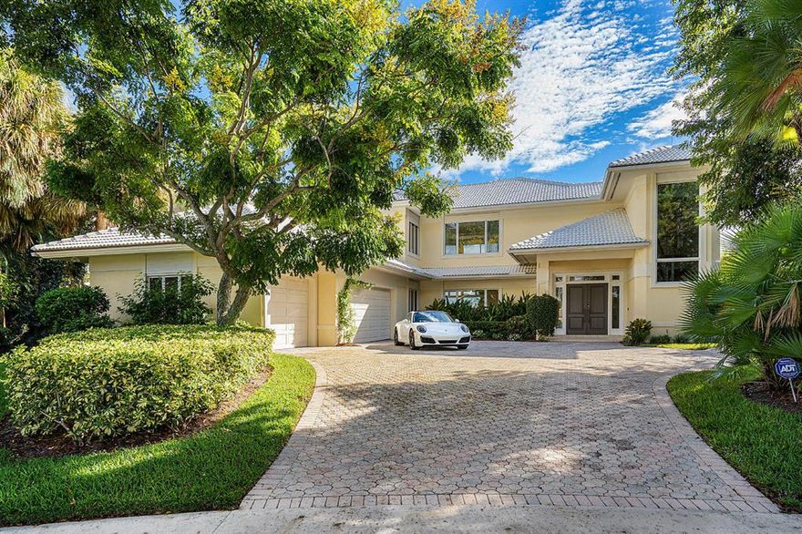 Stunning direct Intracoastal Estate with unobstructed wide water views. The Estate sits on a 0.41-acre corner lost featuring 213 feet of water frontage including new cement dock.The homes 6 bedrooms, 5.2 baths open concept interior features incredible views from almost every room. The exterior of the home was designed for entertaining, whether cooking in the outdoor kitchen, enjoying the infinity edge pool or just lounging under the covered patio taking in the stunning views the possibilities are unlimited.213 Feet of water frontage New Roof 2018Infinity edge pool with jacuzziNew Concrete Dock2017 Pool Heater GasAll new gutters 2018Hot water heater 2017 Tackle room with Commercial ice machine