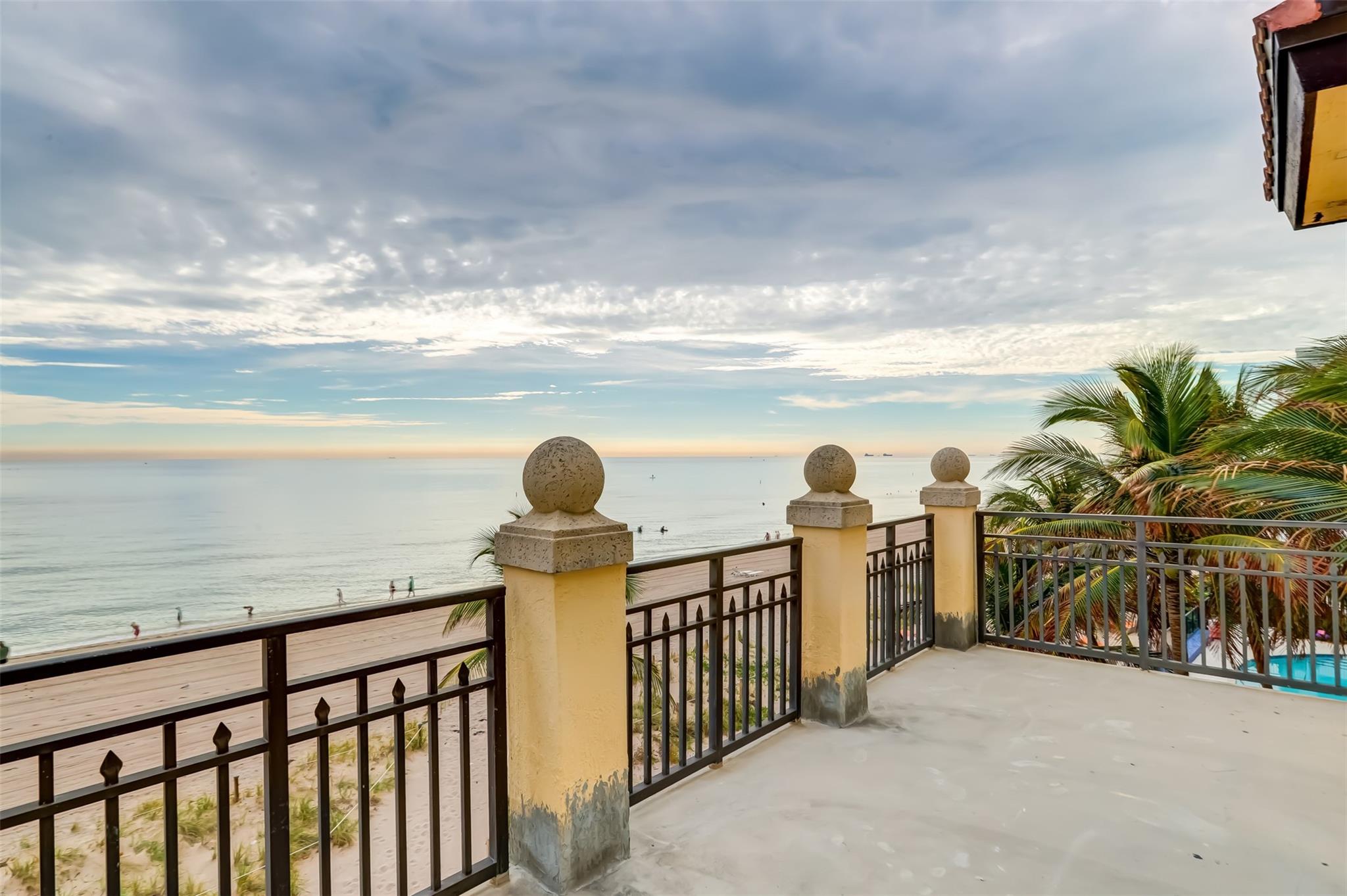 ORIANA AT LAUDERDALE - Residential