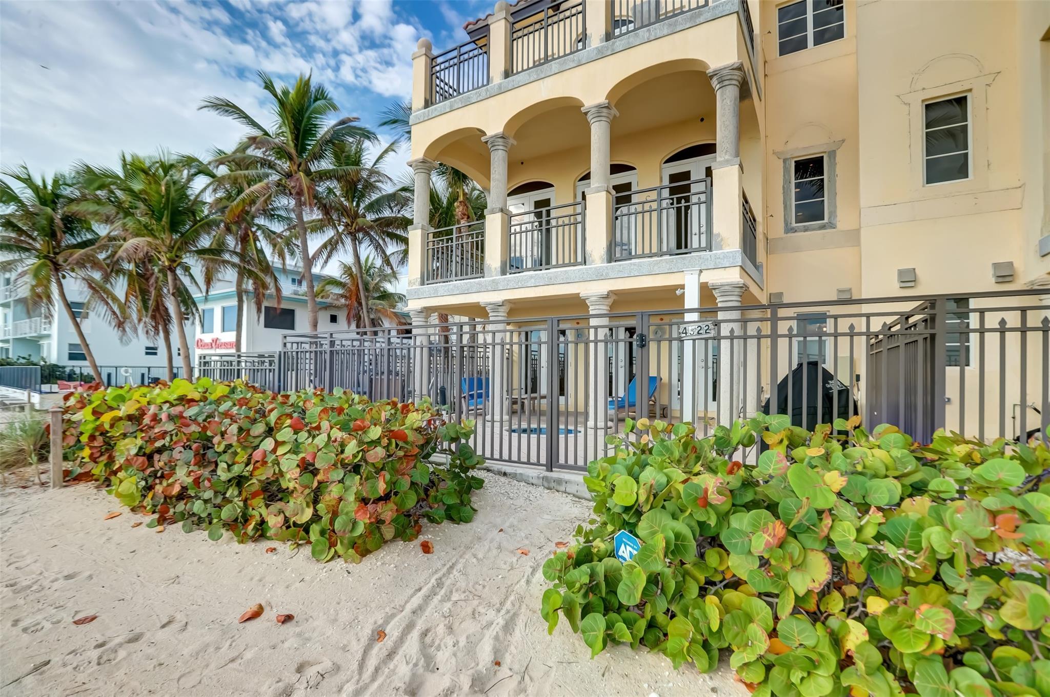 ORIANA AT LAUDERDALE - Residential