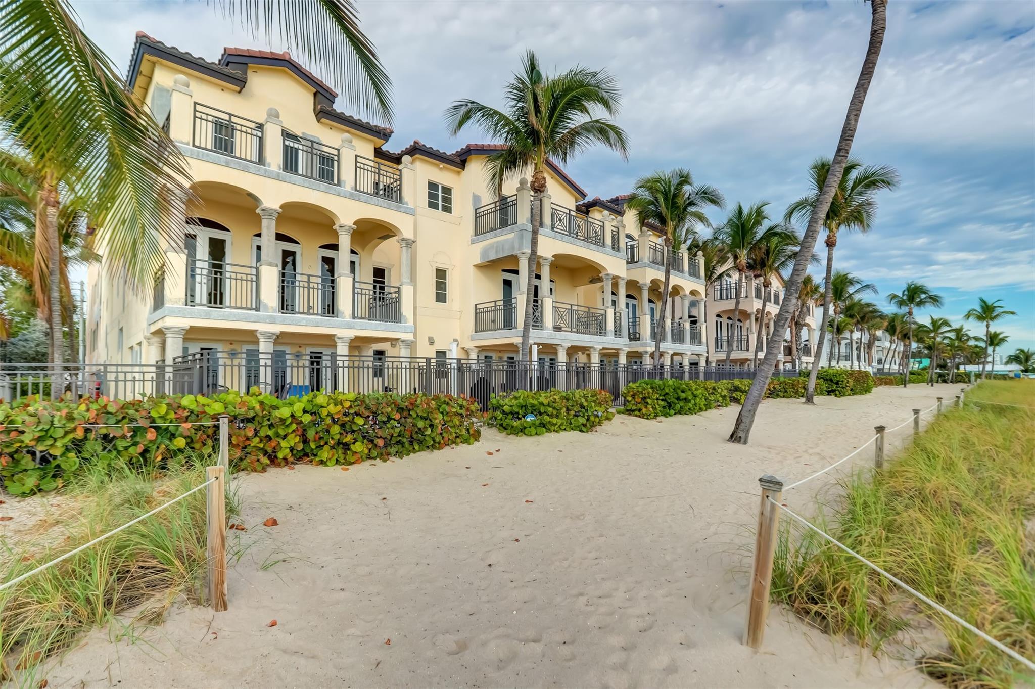 ORIANA AT LAUDERDALE - Residential