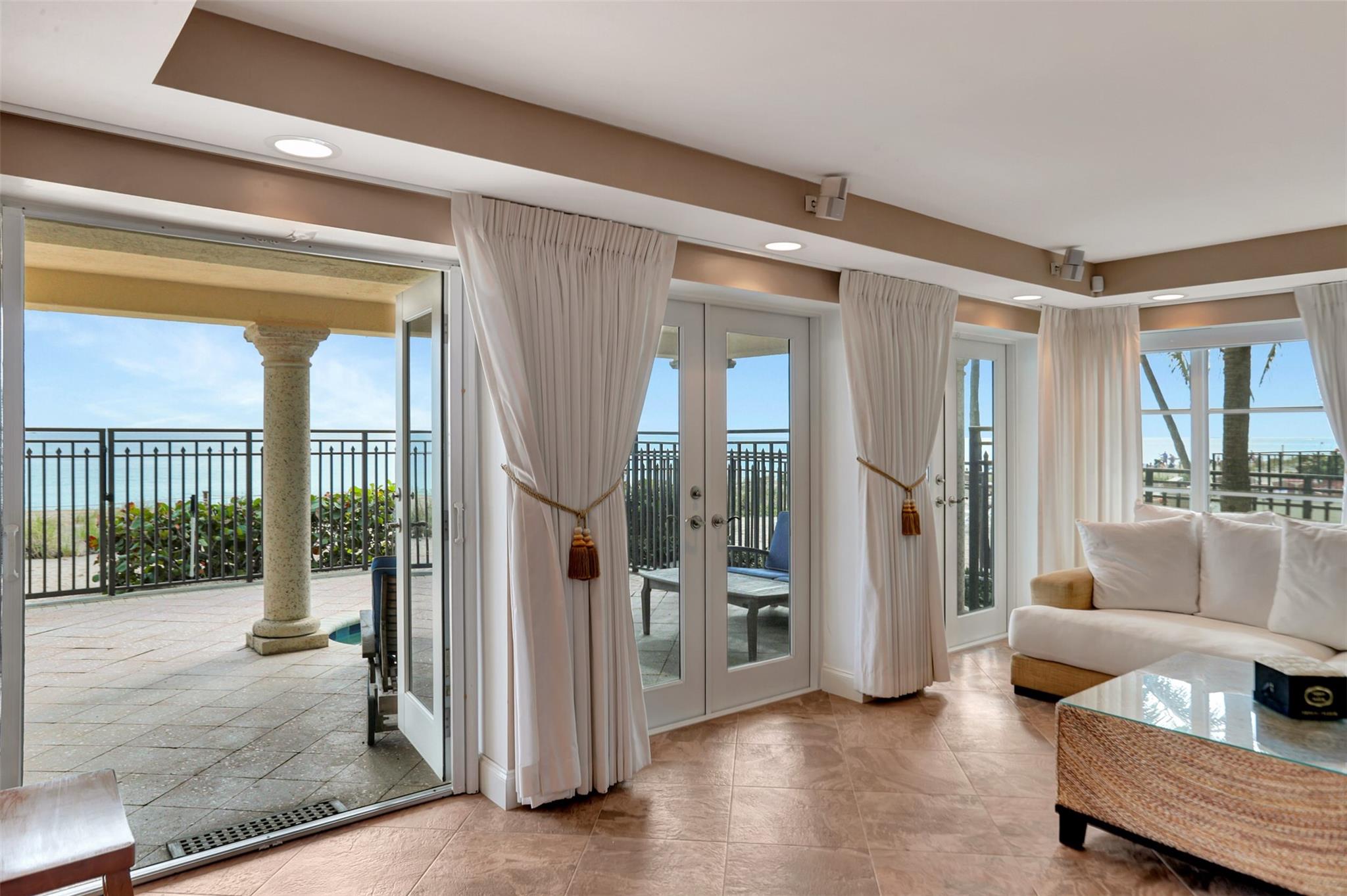 ORIANA AT LAUDERDALE - Residential