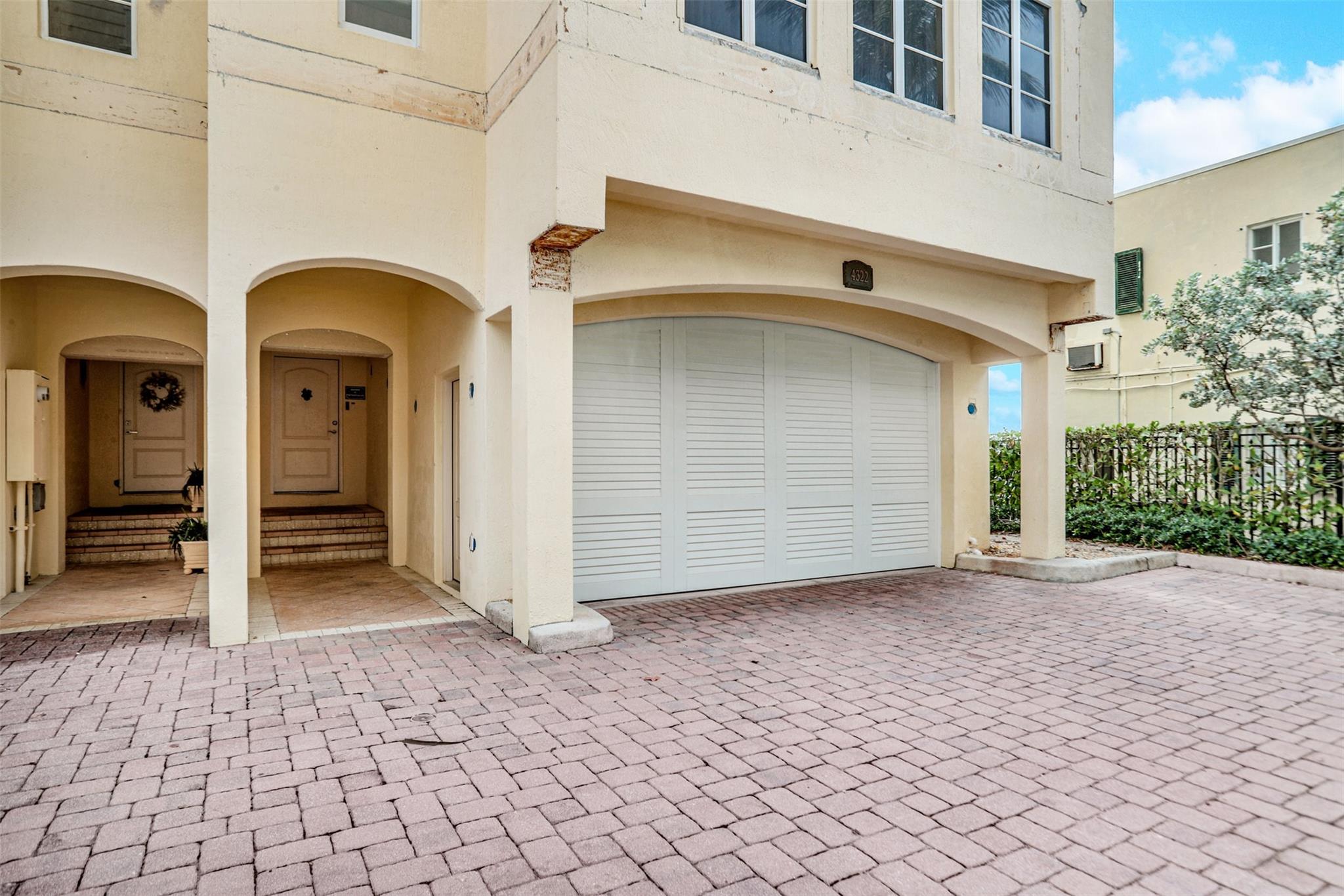 ORIANA AT LAUDERDALE - Residential