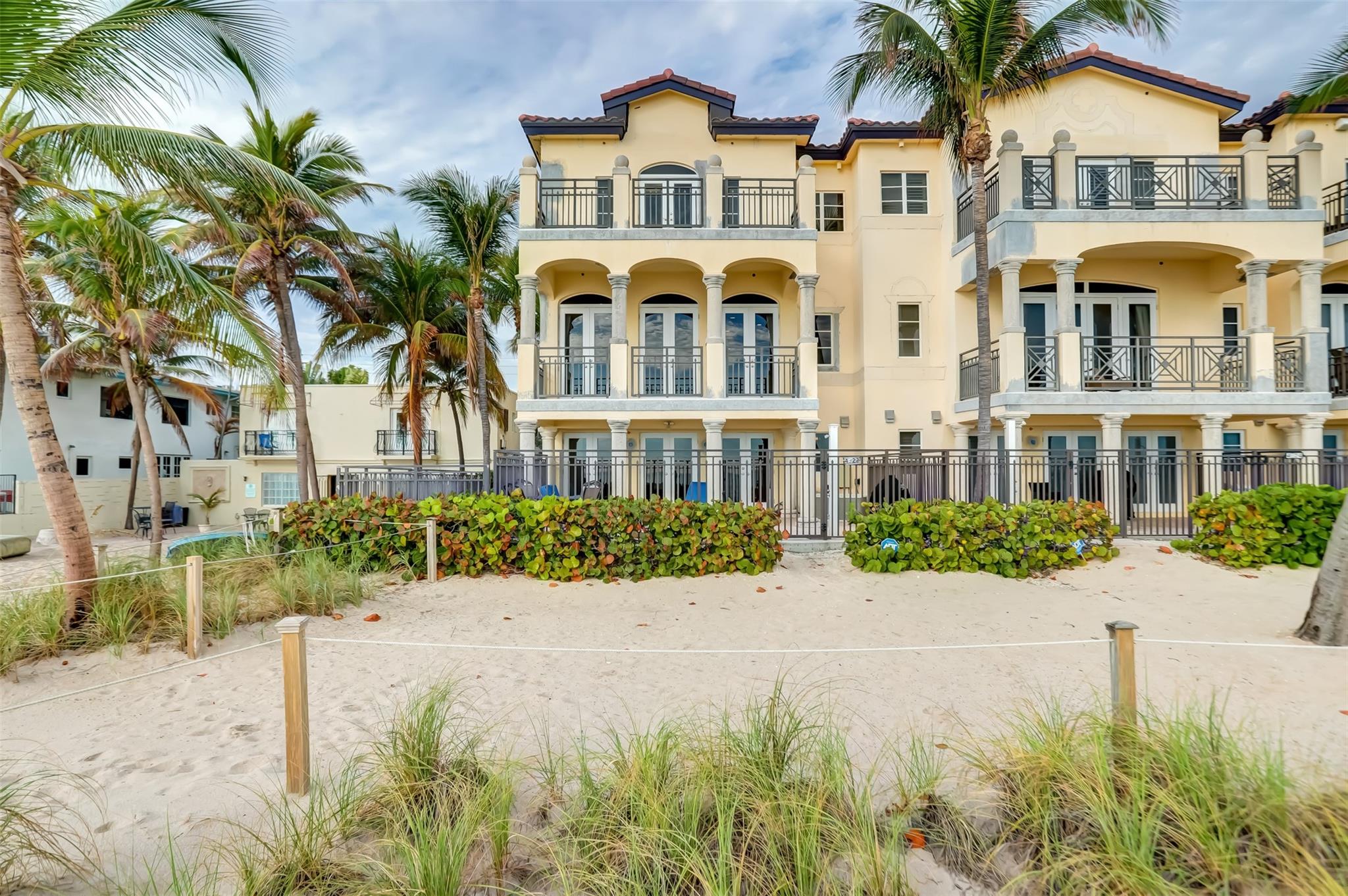 ORIANA AT LAUDERDALE - Residential