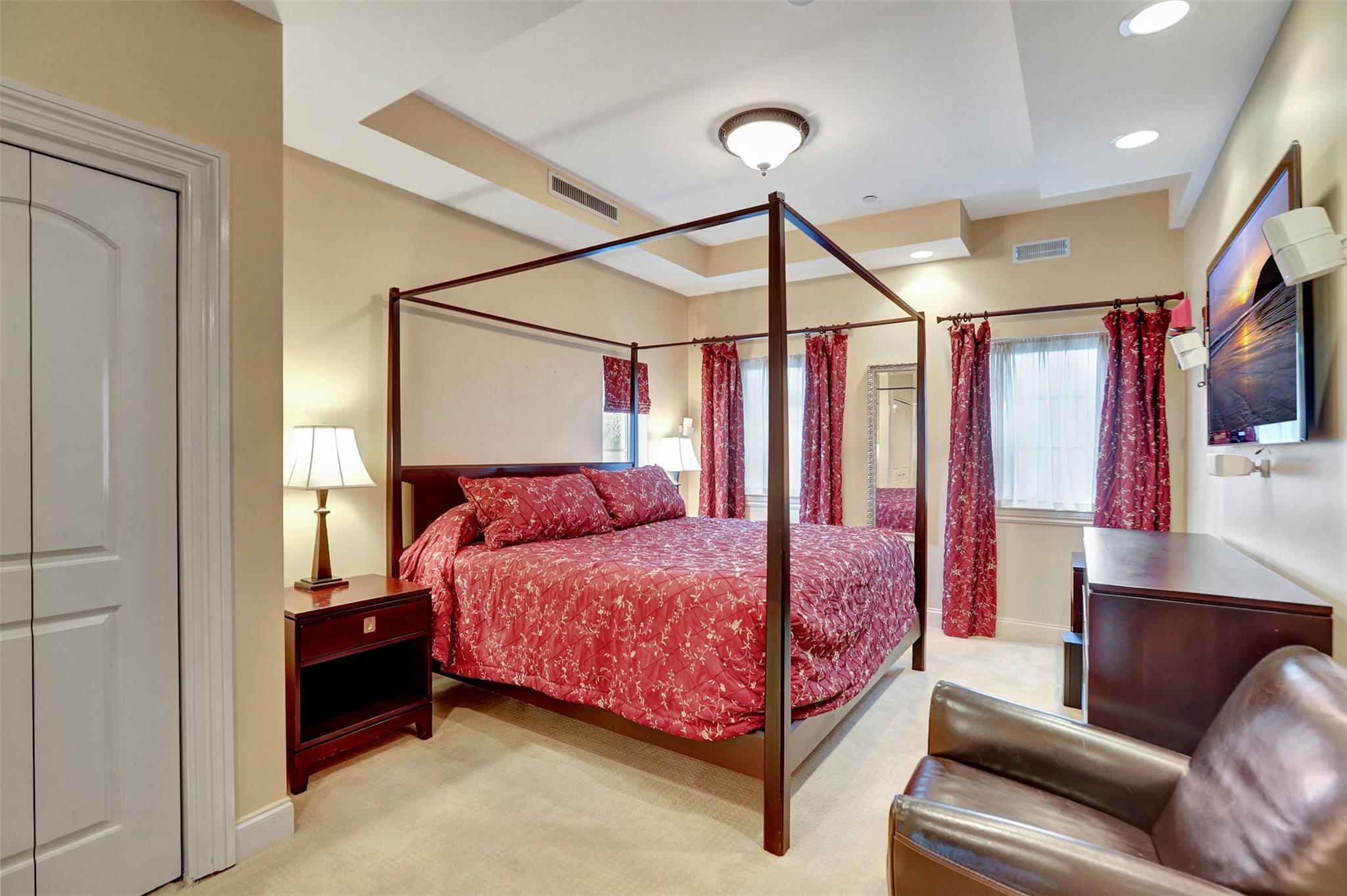 ORIANA AT LAUDERDALE - Residential