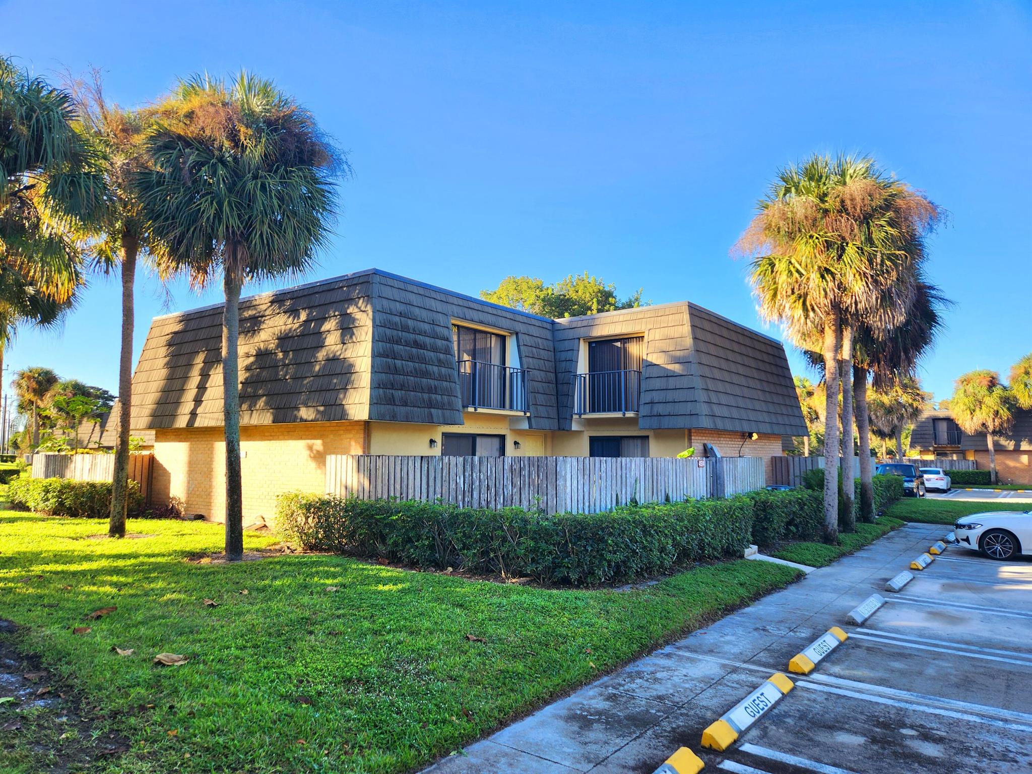 VILLAGE OF SANDALWOOD LAK - Residential Lease