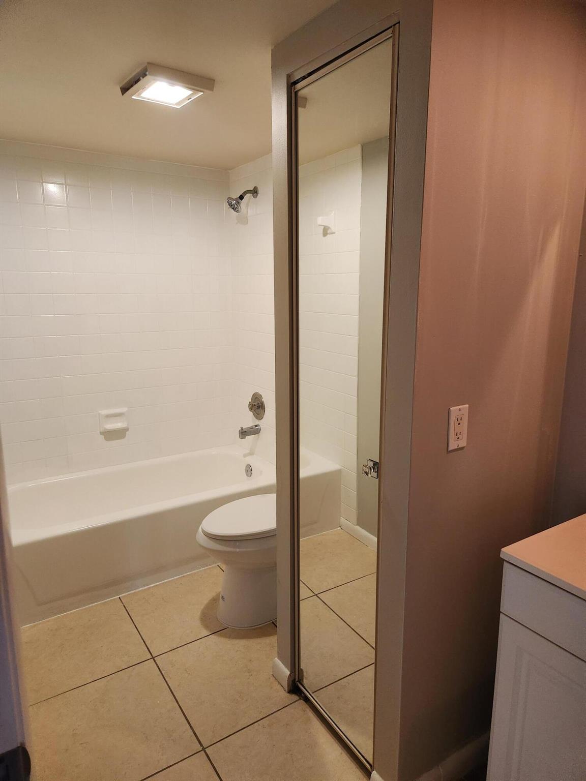 VILLAGE OF SANDALWOOD LAK - Residential Lease