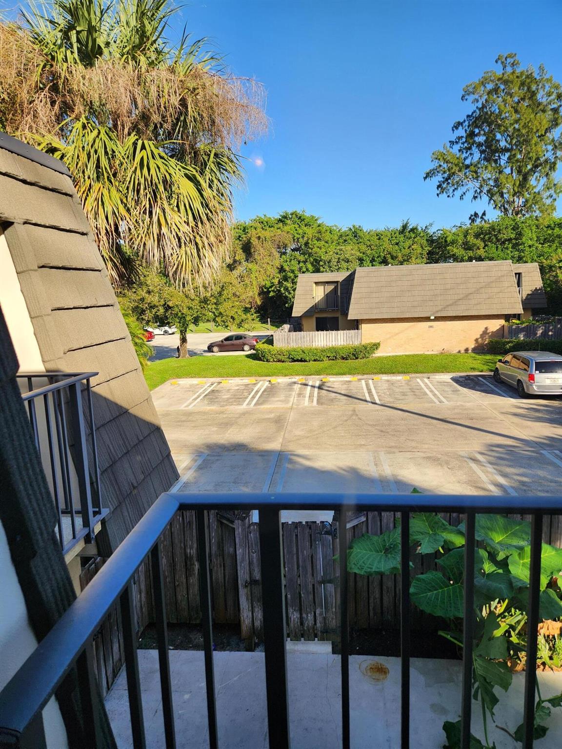 VILLAGE OF SANDALWOOD LAK - Residential Lease