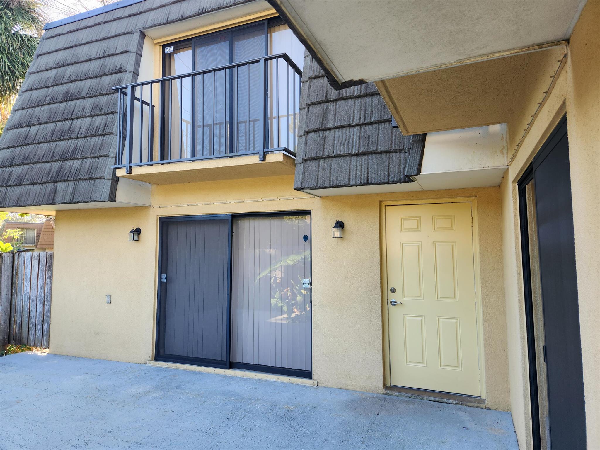 VILLAGE OF SANDALWOOD LAK - Residential Lease