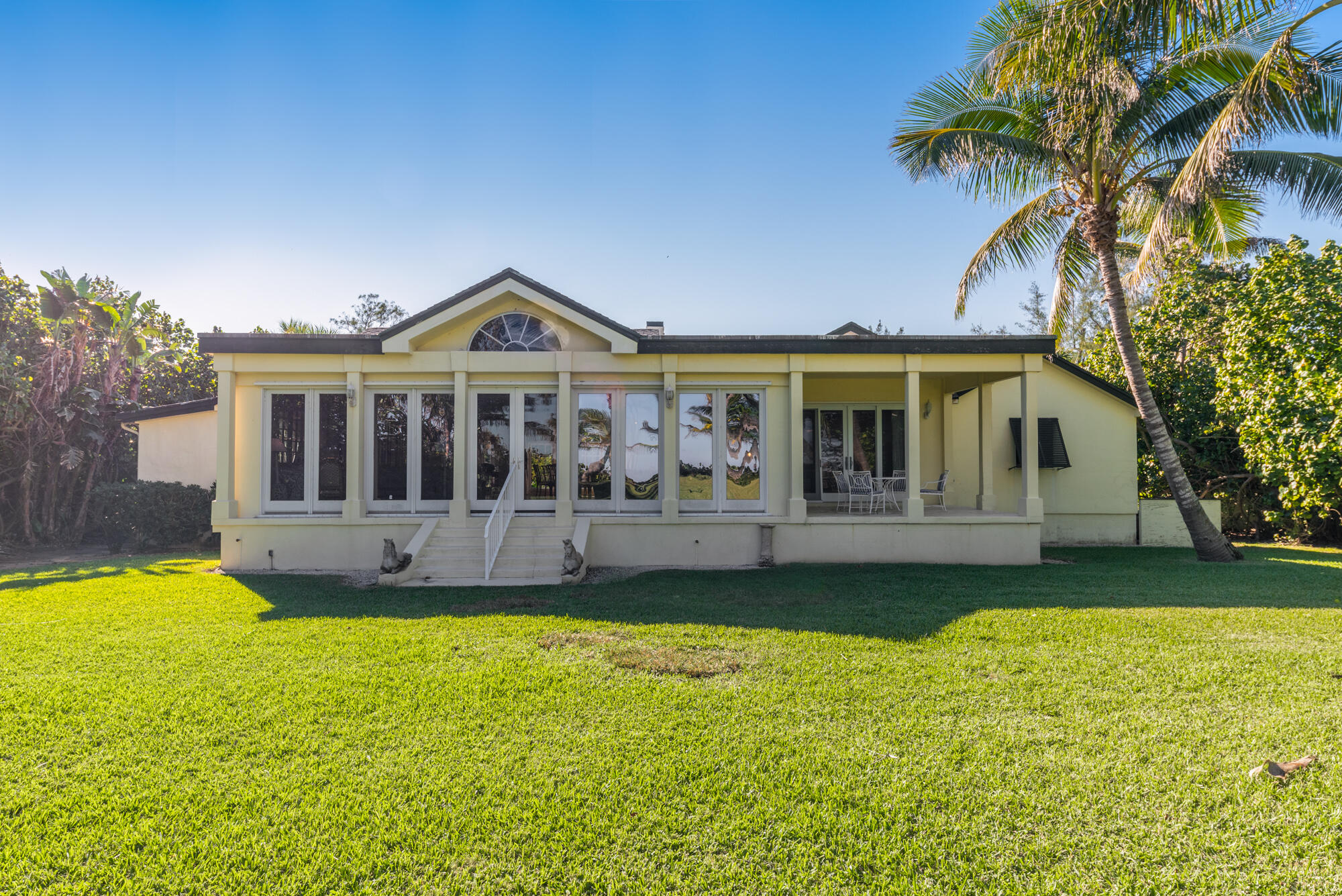 BRIDGE ROAD BLOCKS - Residential Lease