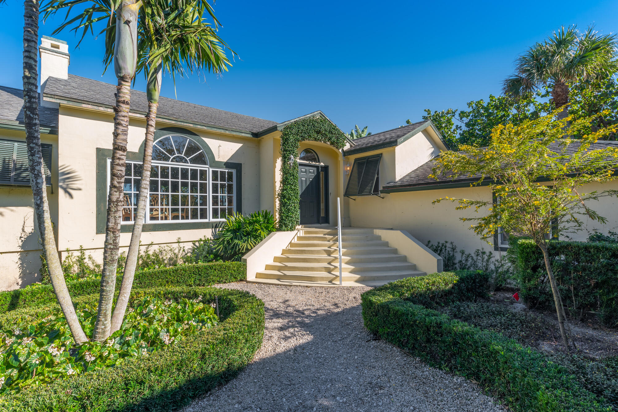 BRIDGE ROAD BLOCKS - Residential Lease