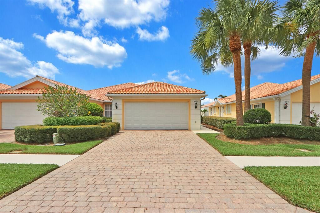 Photo of 1051 SW Balmoral Trace Trce, Stuart, FL 34997 (MLS # R10725661)