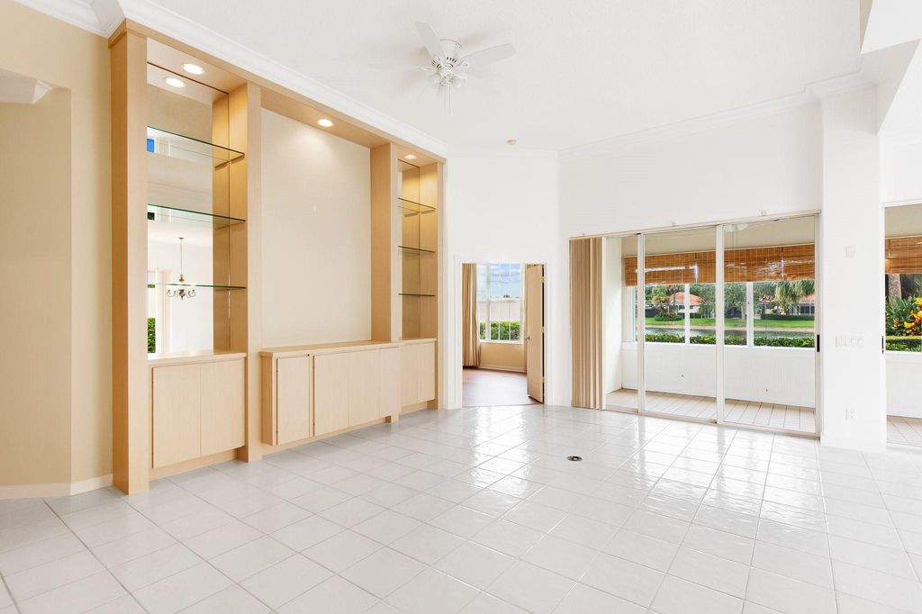 Photo of 294 Kelsey Park Cir, Palm Beach Gardens, FL 33410 (MLS # F10455114)