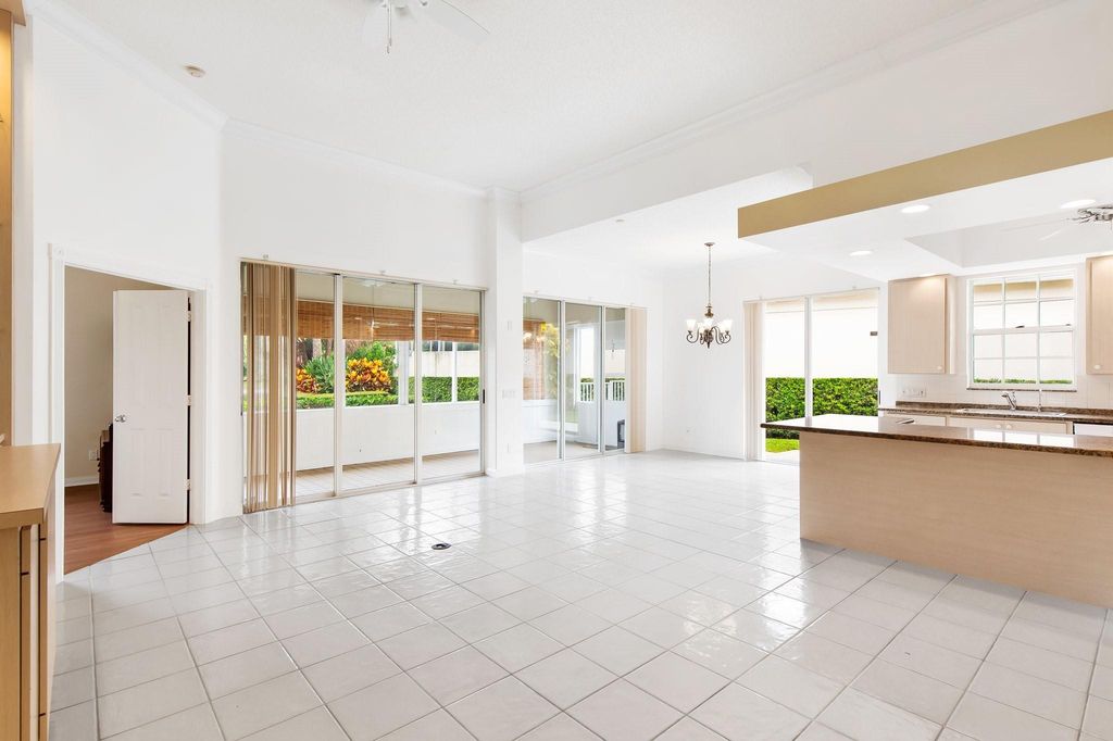 Photo of 294 Kelsey Park Cir, Palm Beach Gardens, FL 33410 (MLS # F10455114)