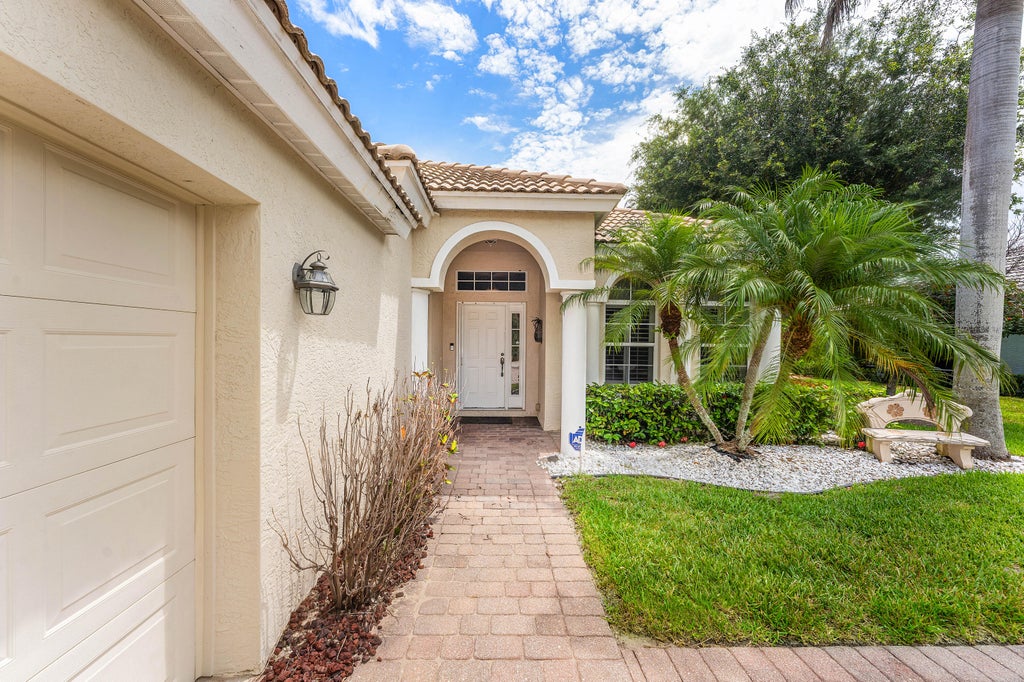 Photo of 4717 NW Winter Oak Court, Jensen Beach, FL 34957 (MLS # B26040104)