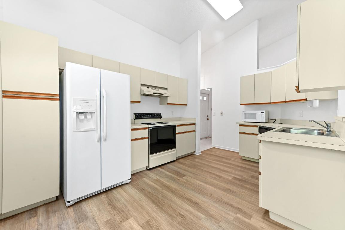 3509 Ridge Tree Court