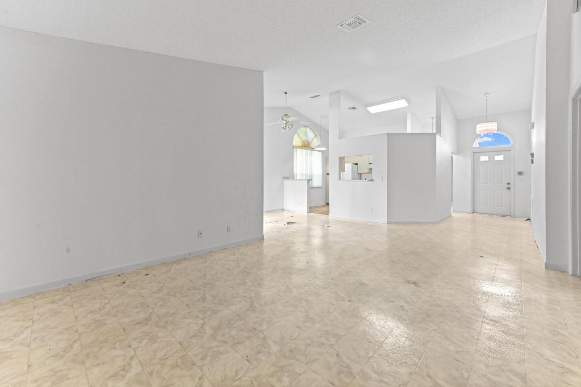 3509 Ridge Tree Court