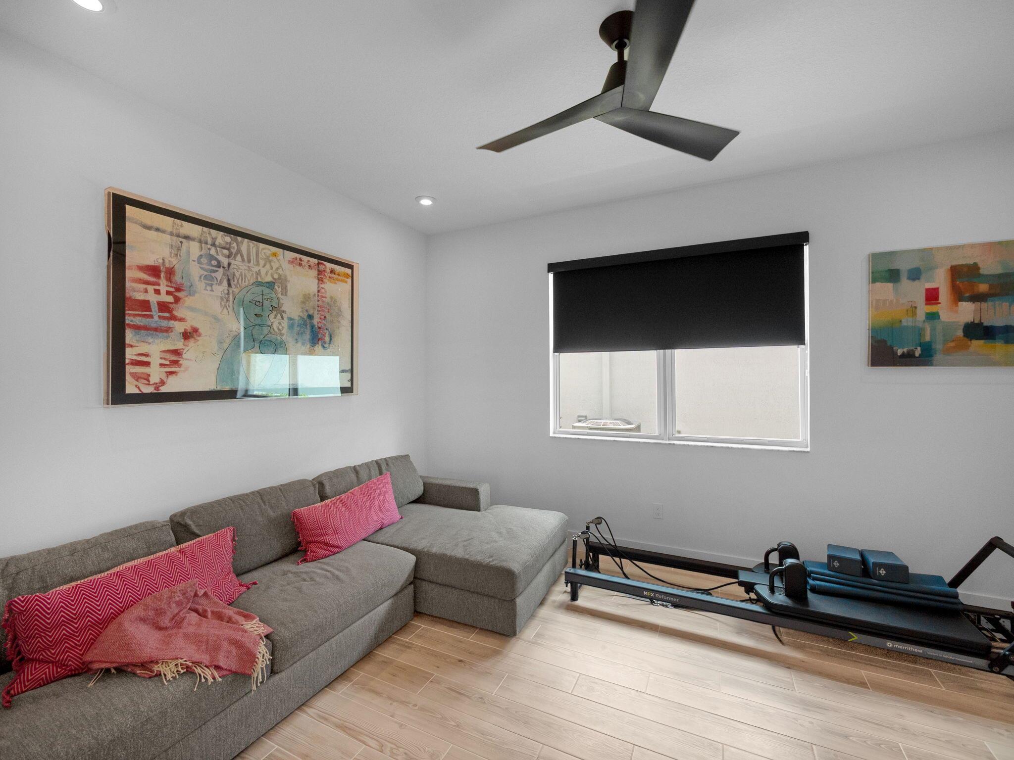 TELARO AT SOUTHERN GROVE - Residential