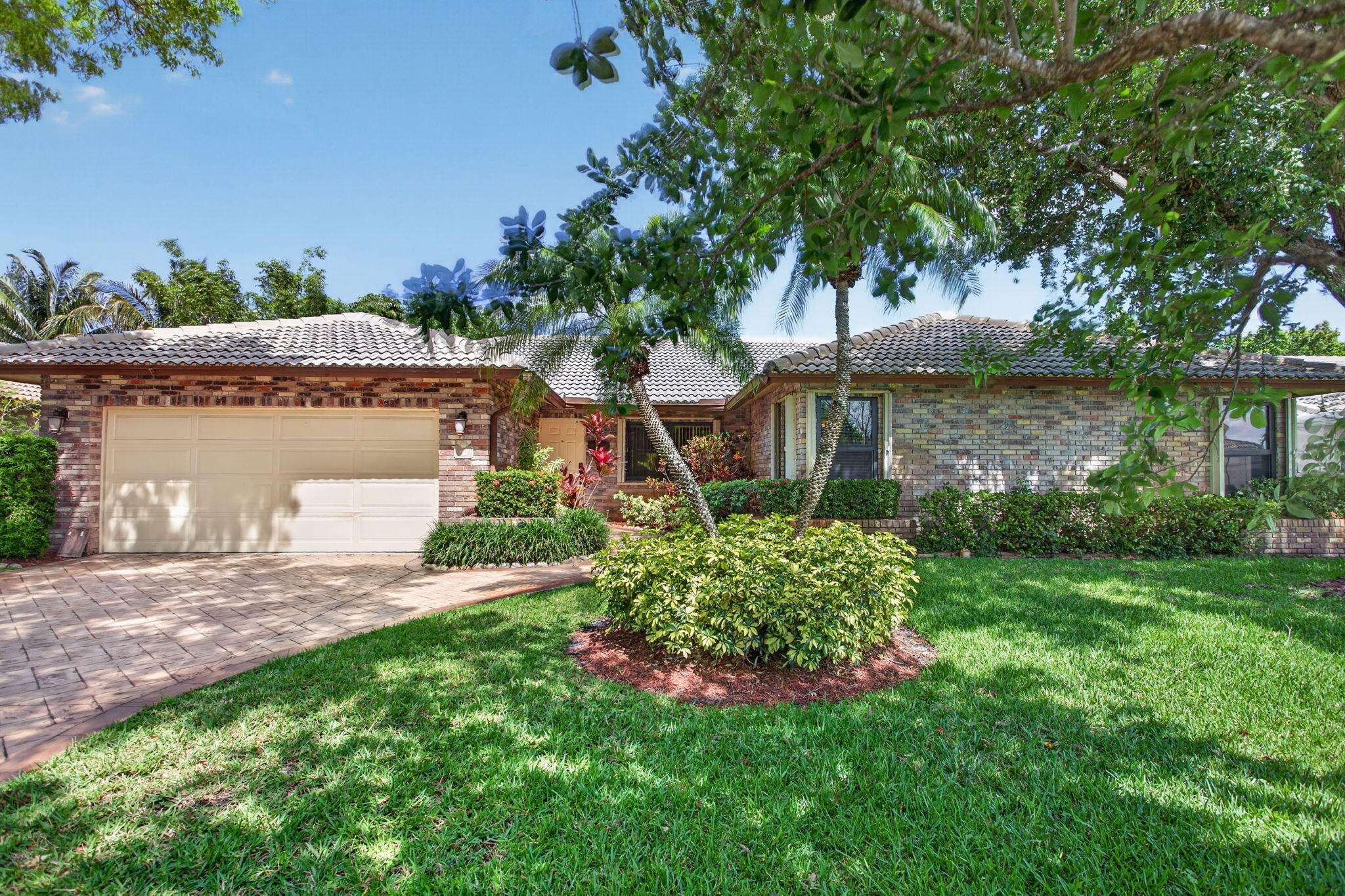 1311 NW 111th Way, Coral Springs FL 33071
