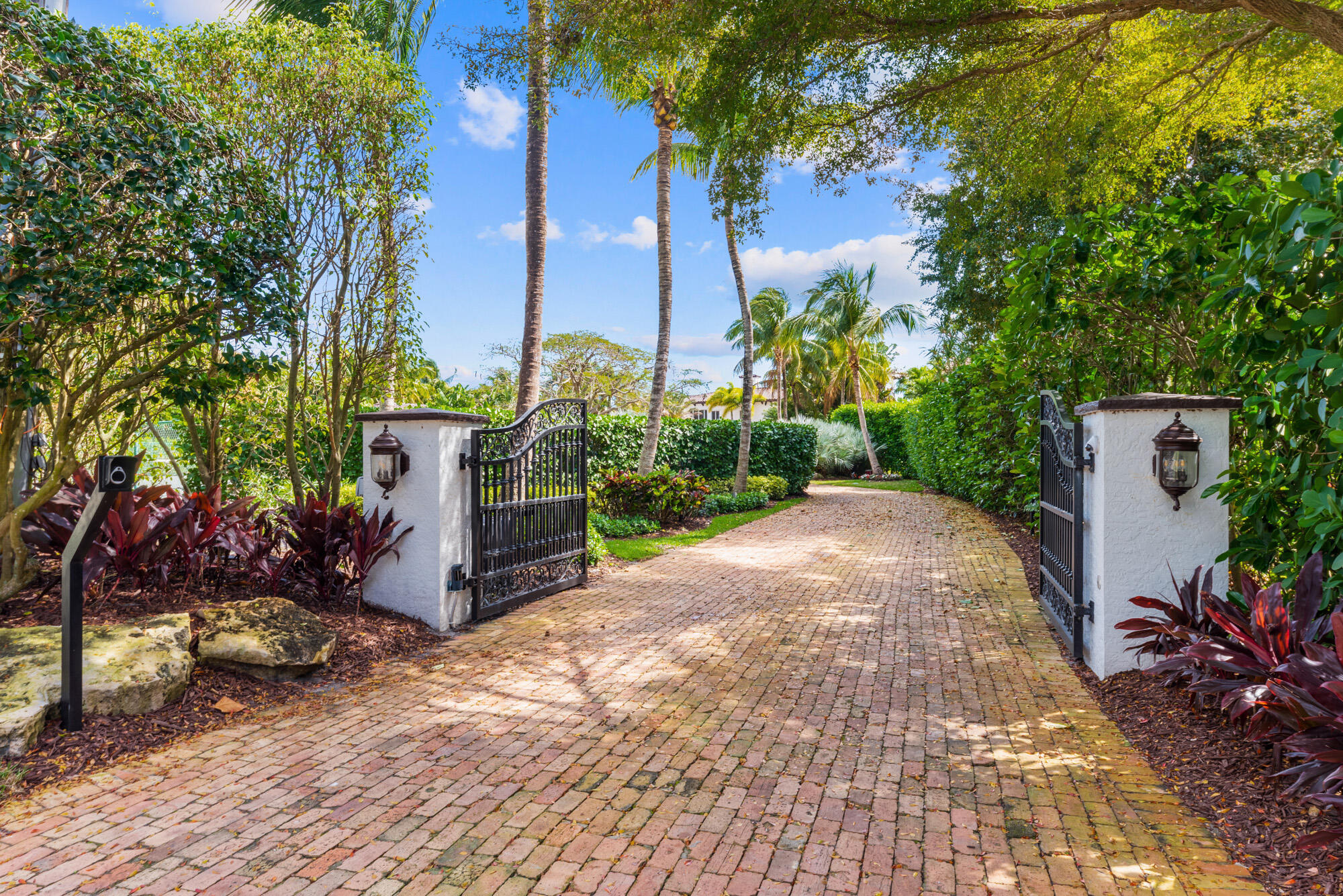 Anchorage Point - Residential