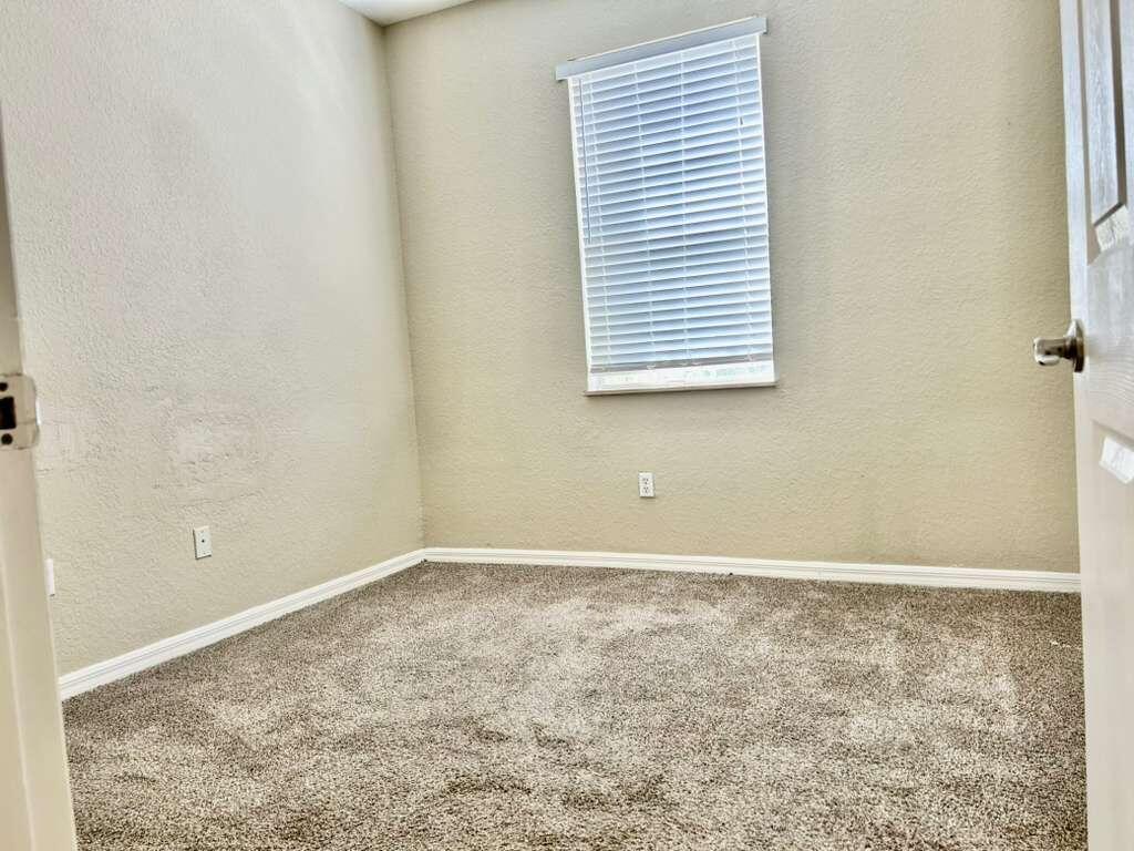 HAMPTON HILLS CONDO - Residential