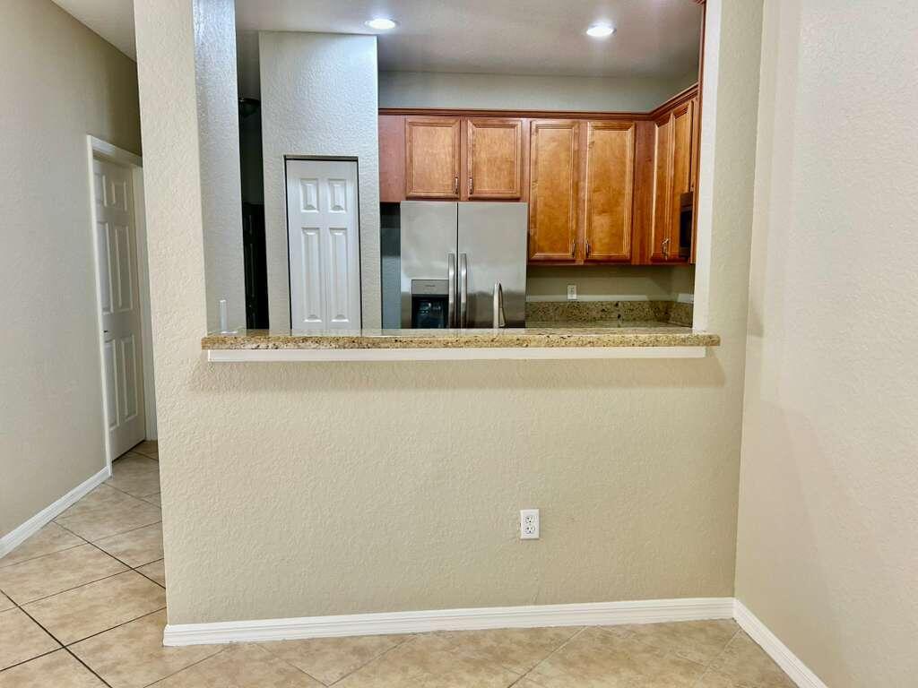 HAMPTON HILLS CONDO - Residential