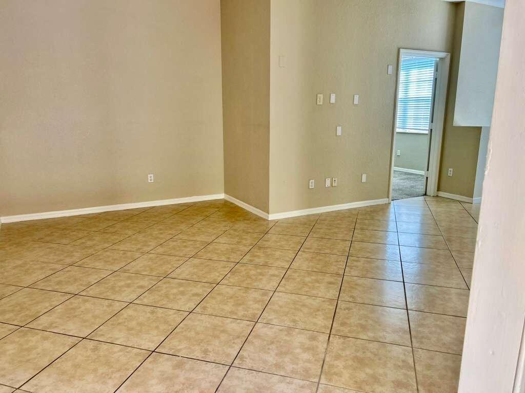 HAMPTON HILLS CONDO - Residential