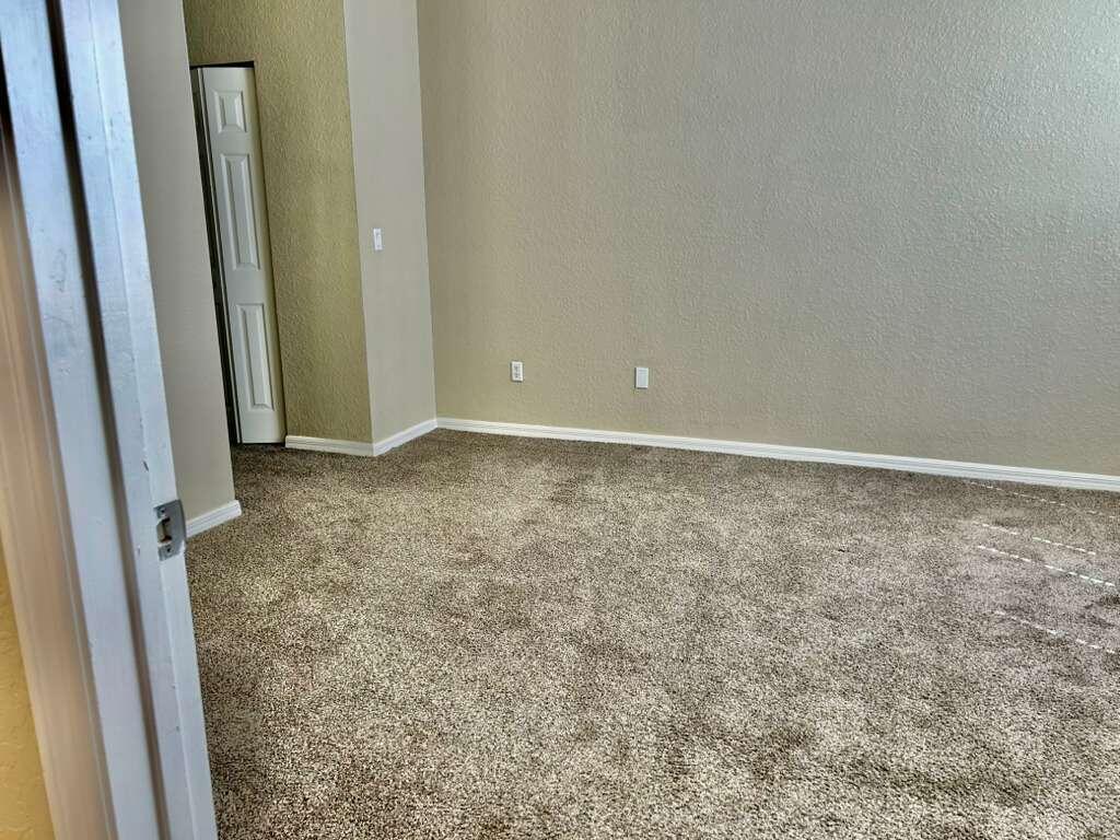 HAMPTON HILLS CONDO - Residential