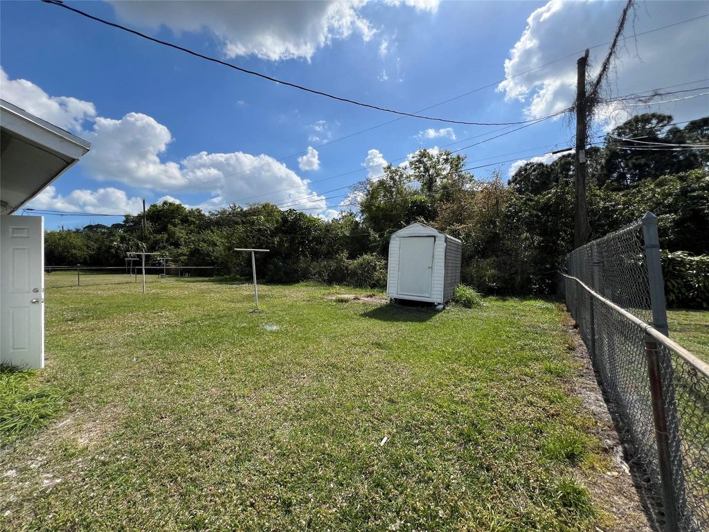 Photo of 308 Essex Dr, Fort Pierce, FL 34946 (MLS # F10534038)