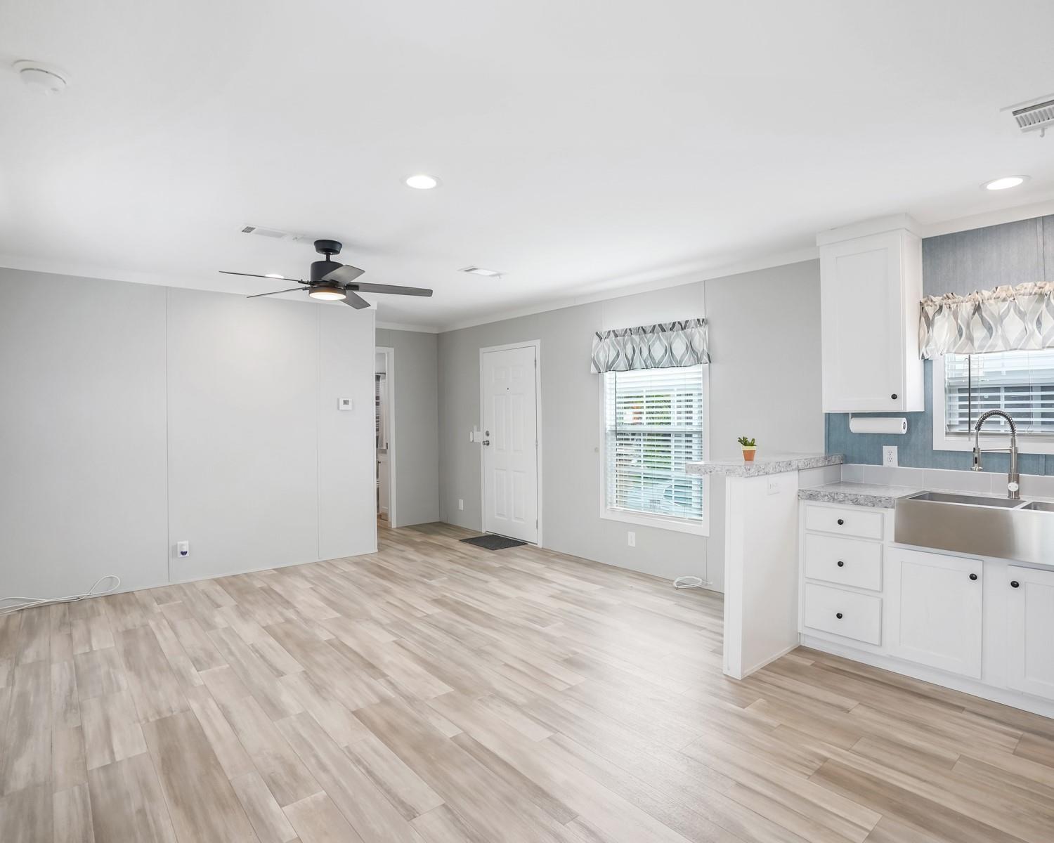 Ravenswood Estates & Mari - Residential