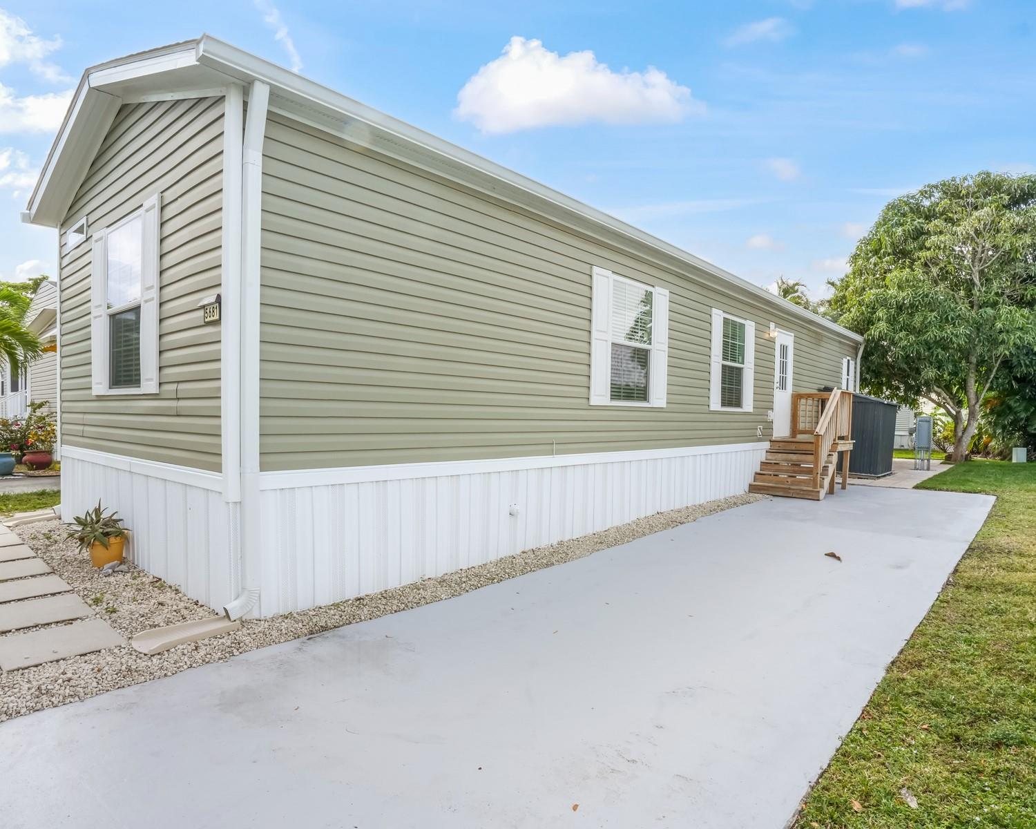 Ravenswood Estates & Mari - Residential