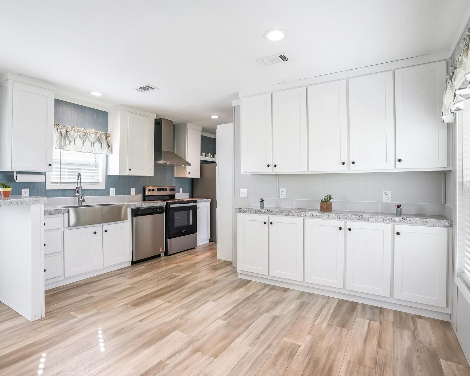 5681 SW Cypress Drive