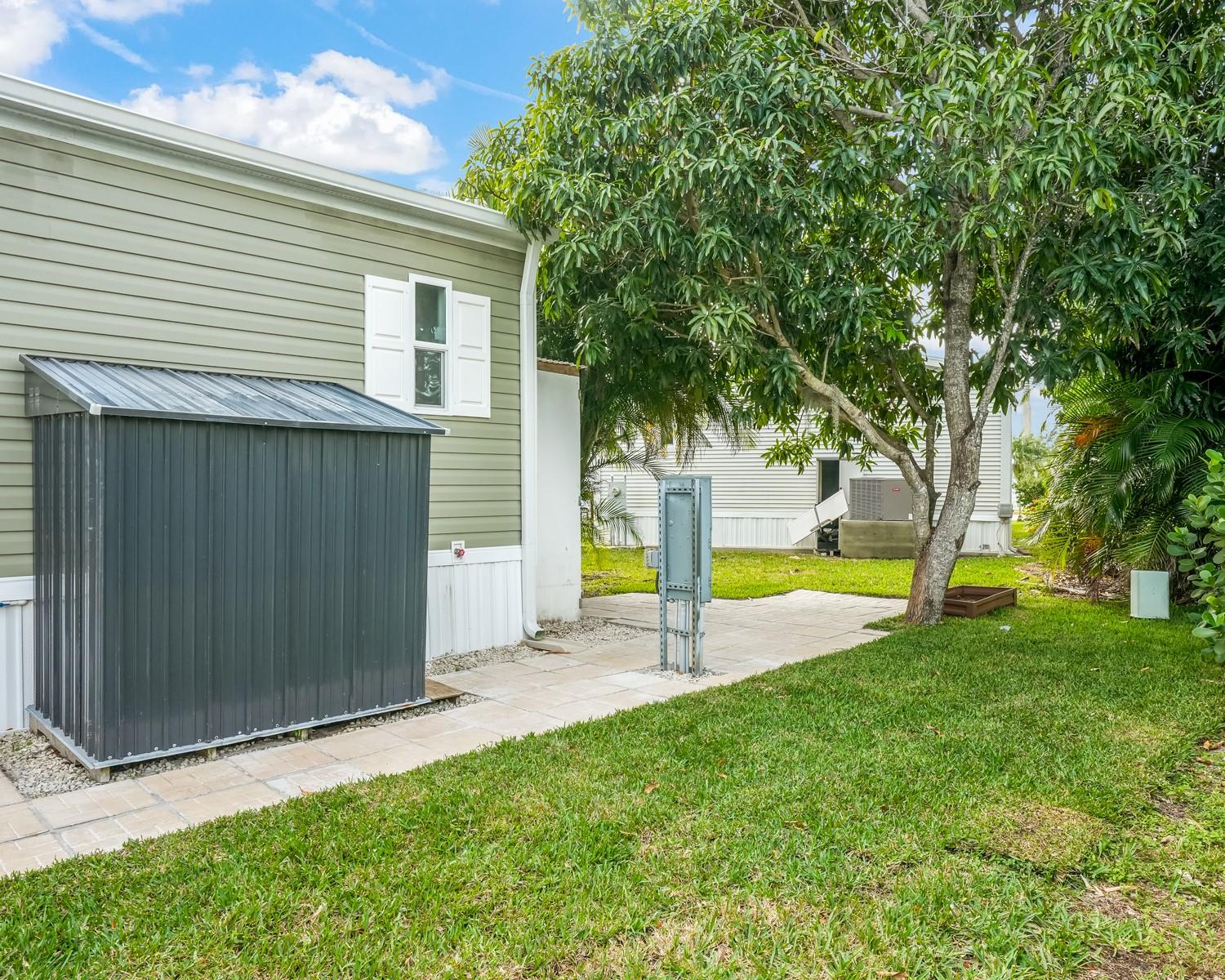 Ravenswood Estates & Mari - Residential