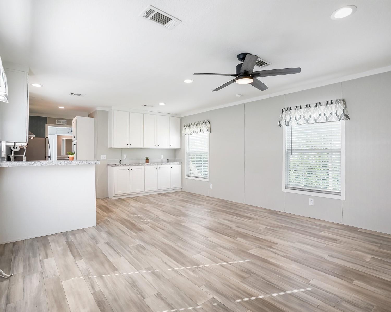 Ravenswood Estates & Mari - Residential