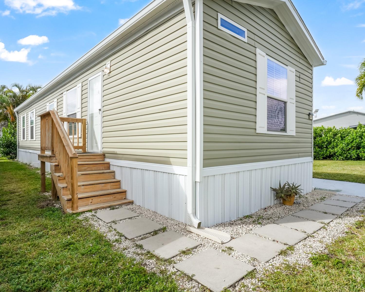 Ravenswood Estates & Mari - Residential