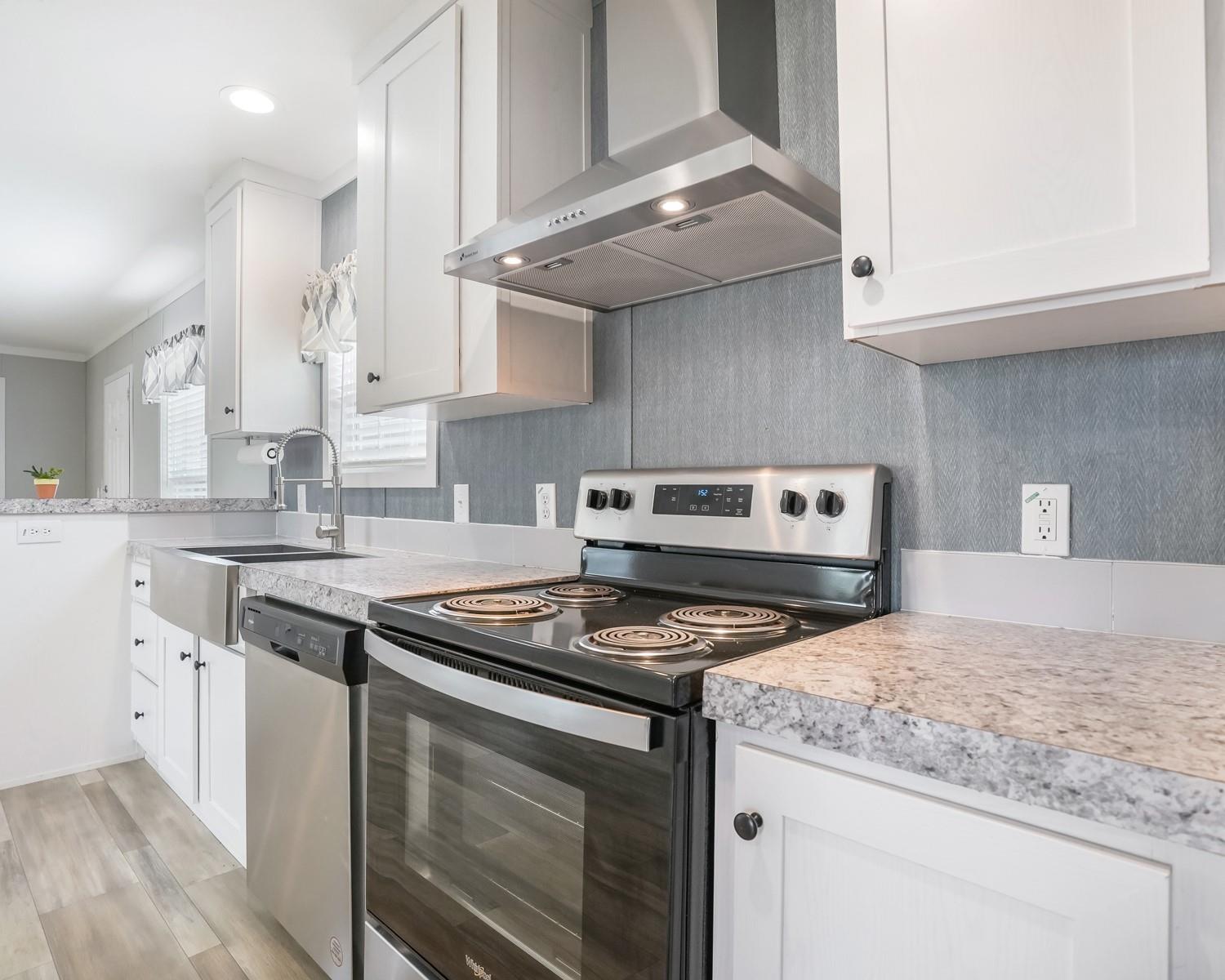 Ravenswood Estates & Mari - Residential