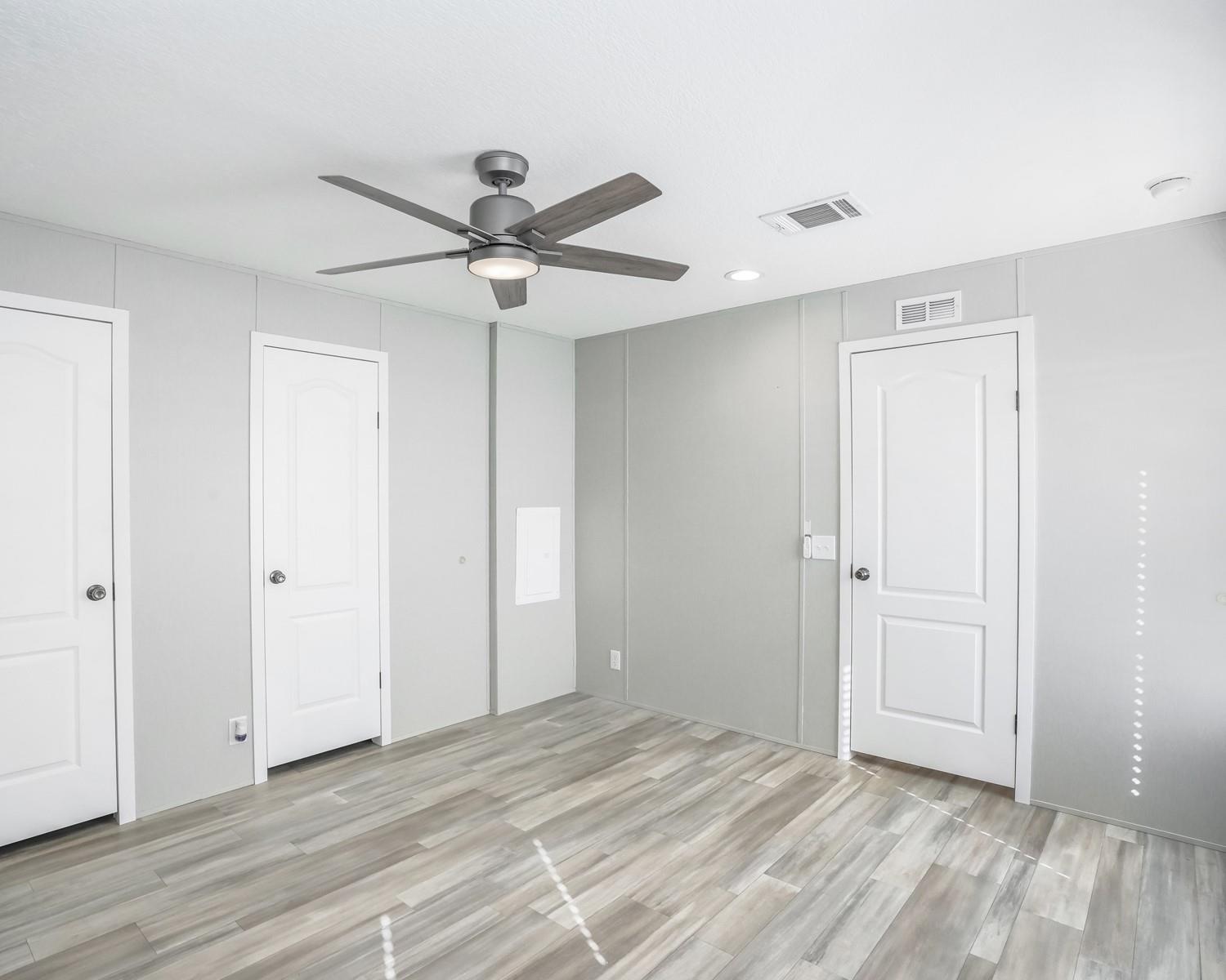 Ravenswood Estates & Mari - Residential