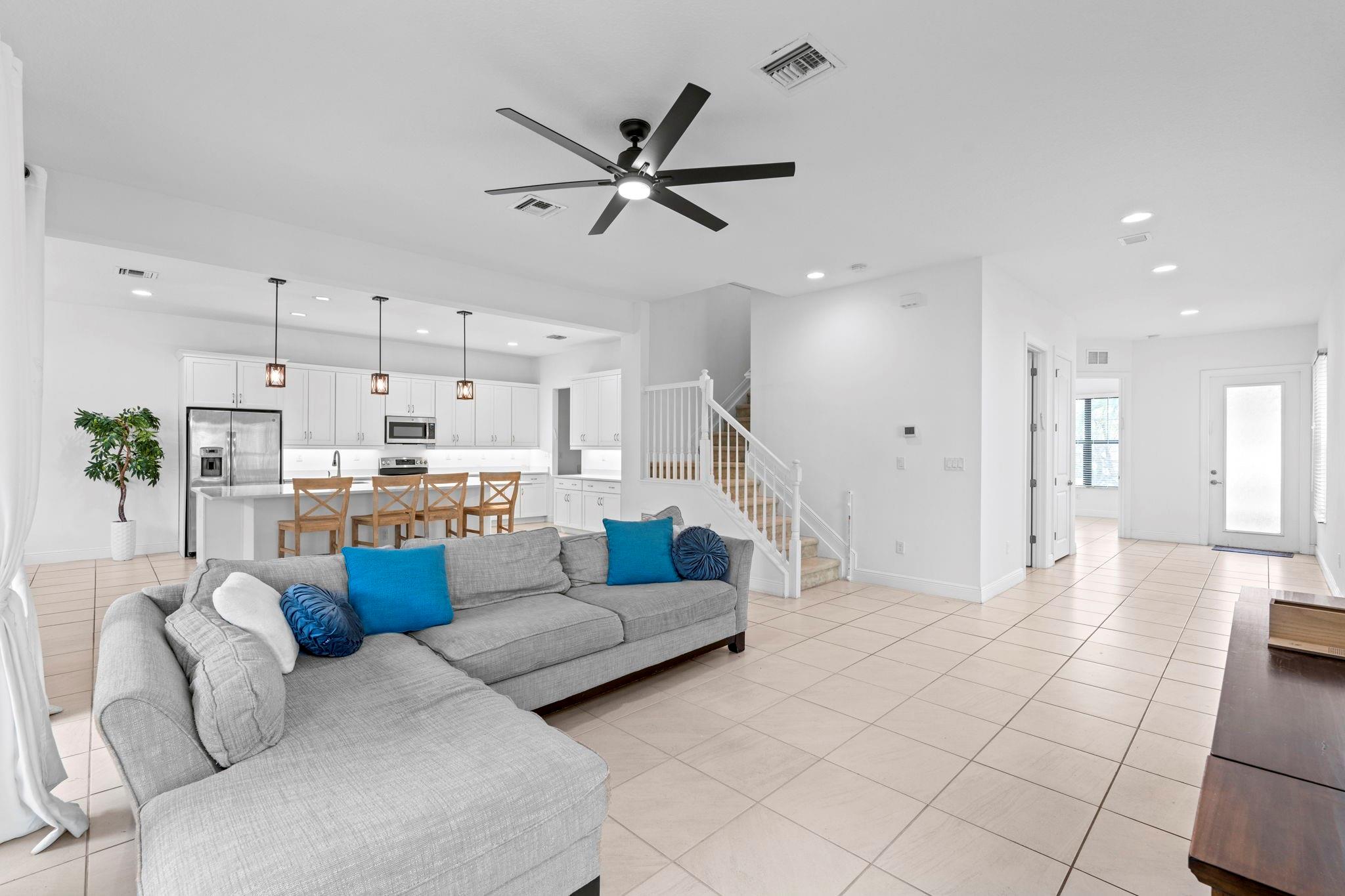 Coral Lago - Residential Lease