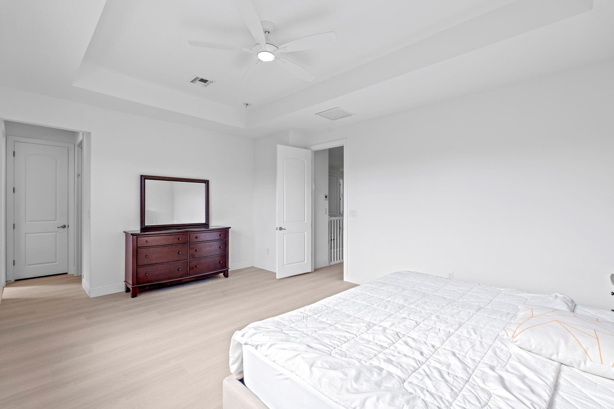 Coral Lago - Residential Lease