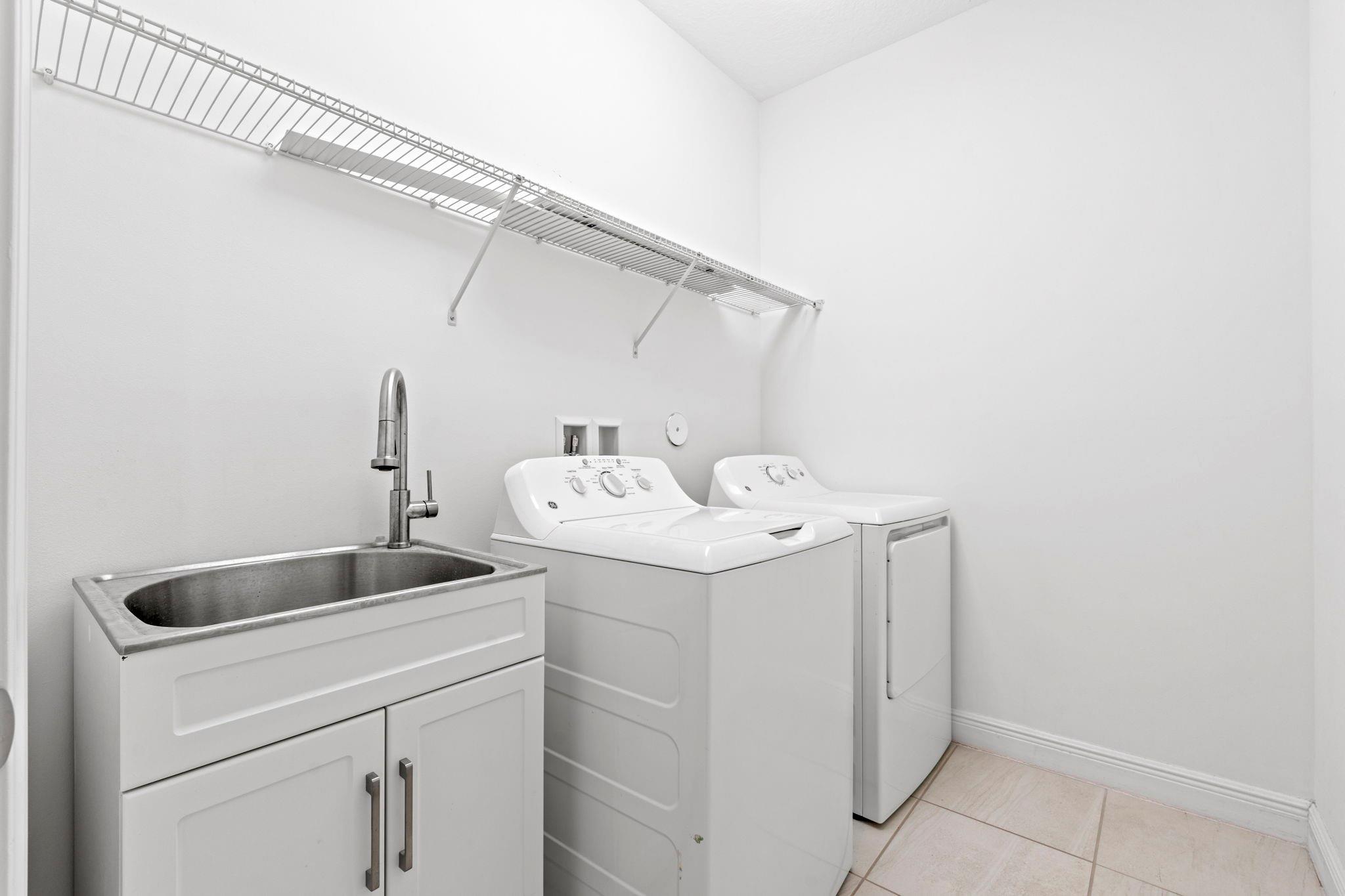 Coral Lago - Residential Lease