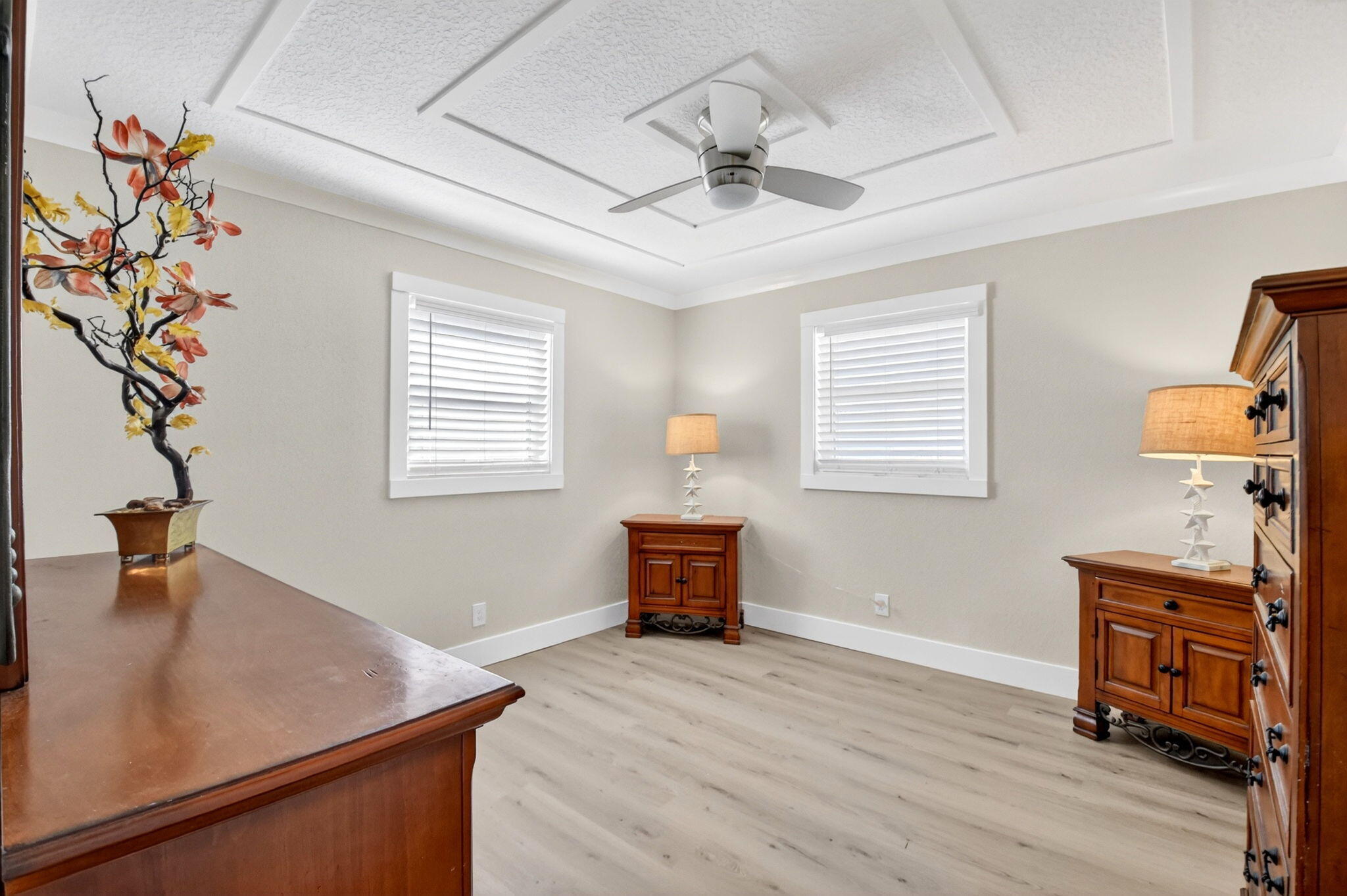 PALM BEACH LEISUREVILLE SEC 8 - Residential