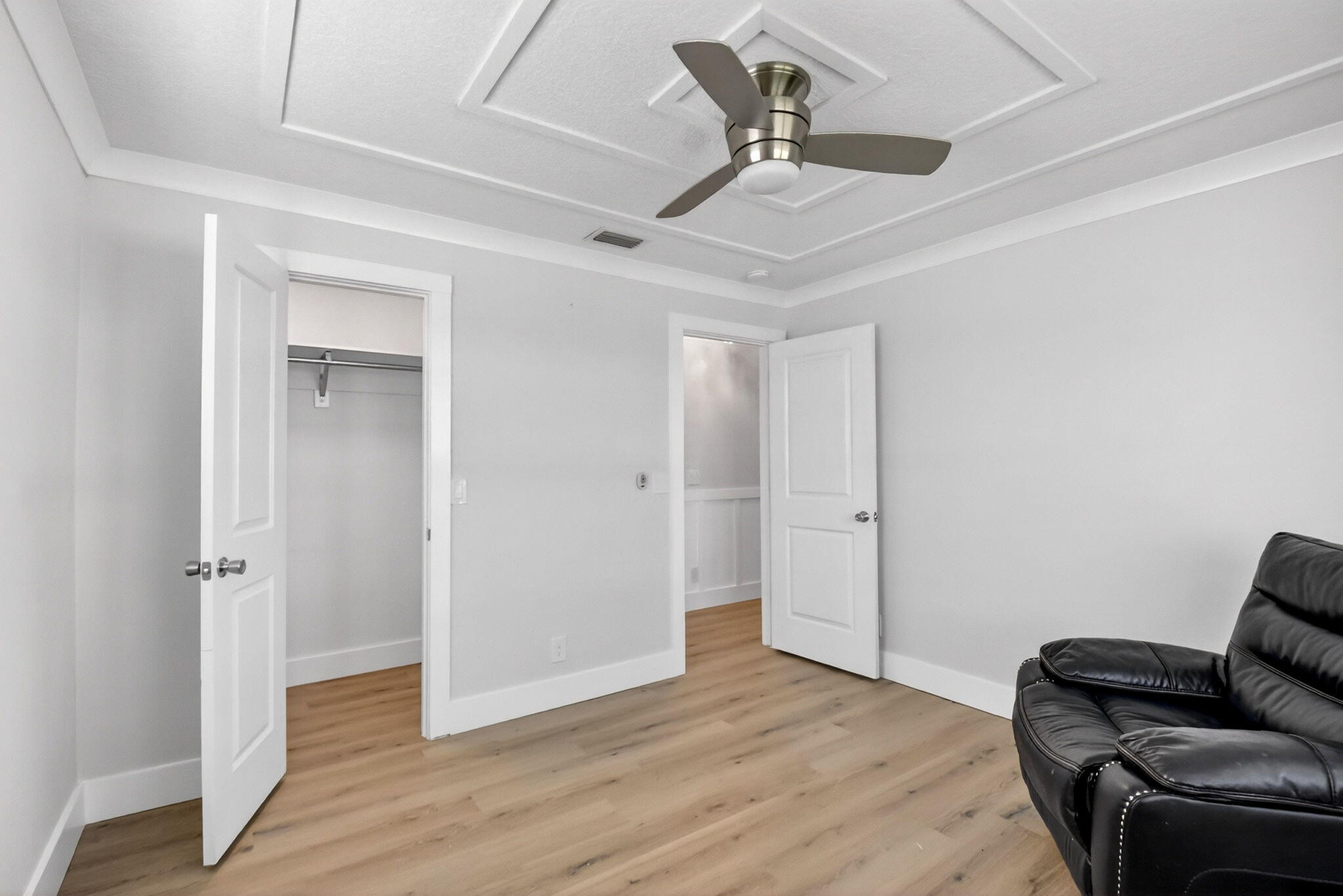 PALM BEACH LEISUREVILLE SEC 8 - Residential