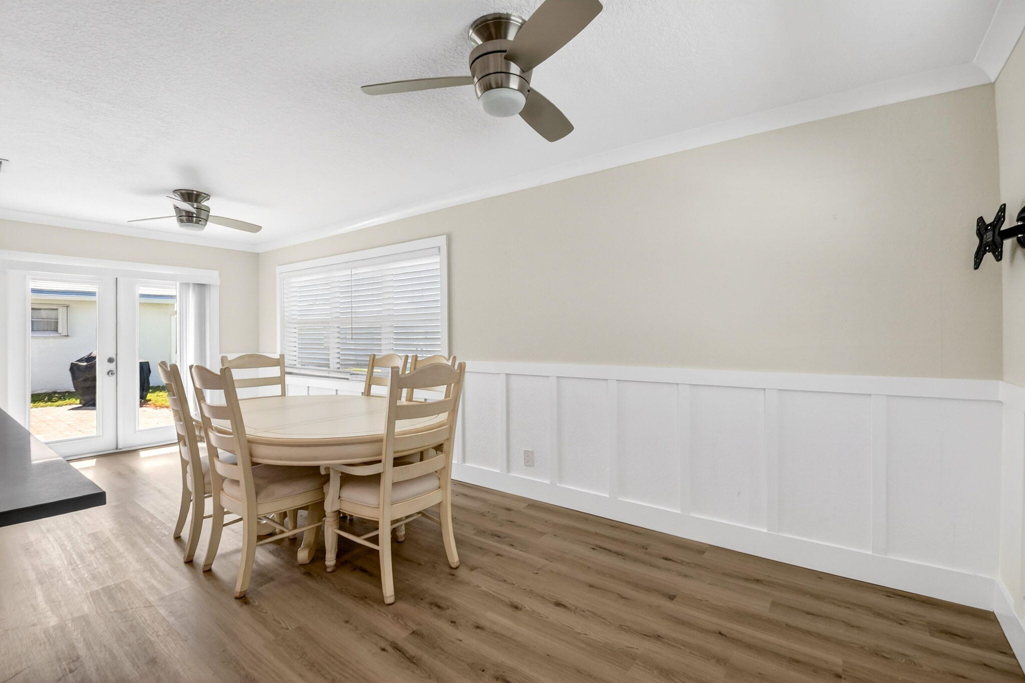 PALM BEACH LEISUREVILLE SEC 8 - Residential