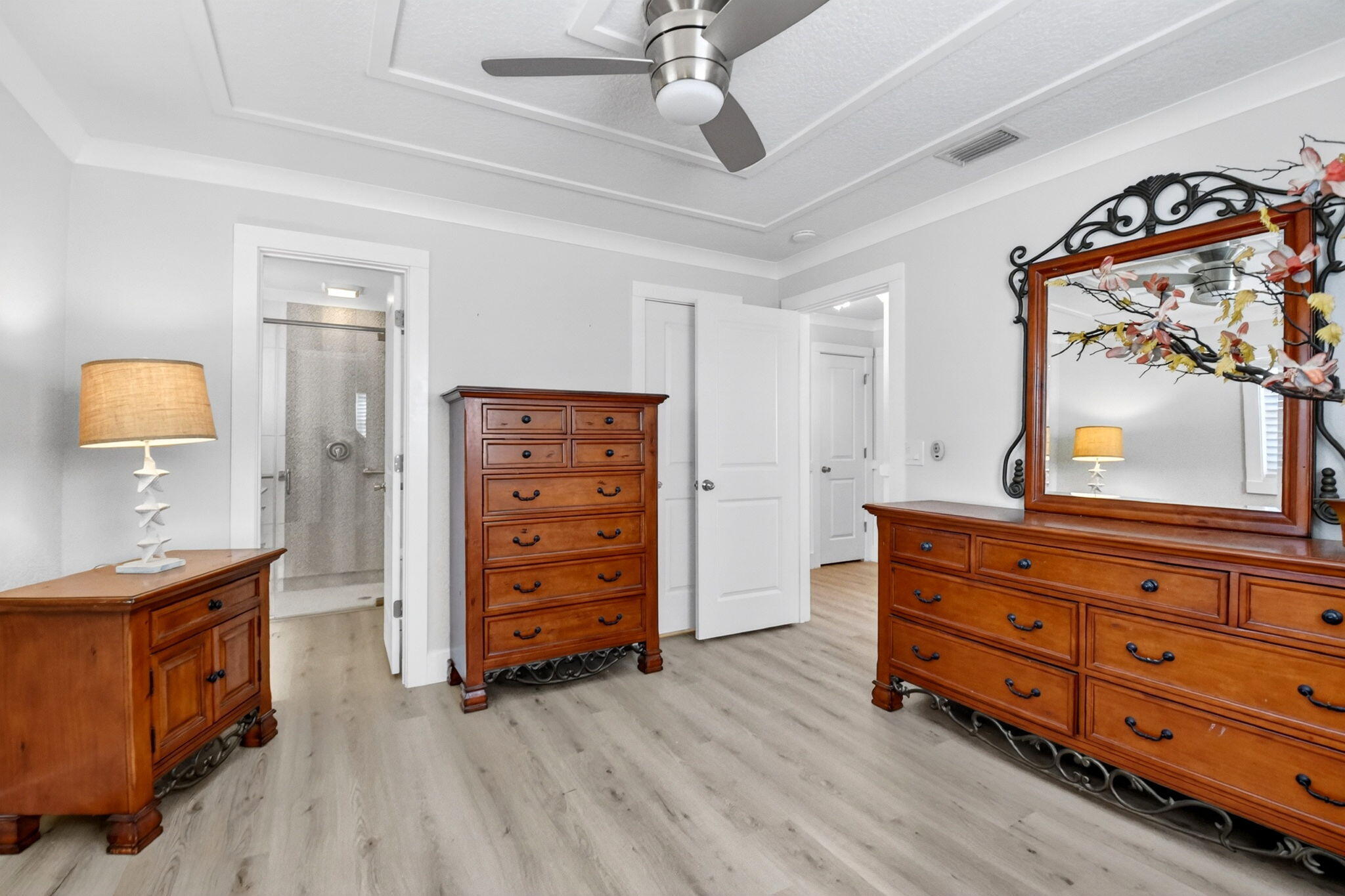 PALM BEACH LEISUREVILLE SEC 8 - Residential