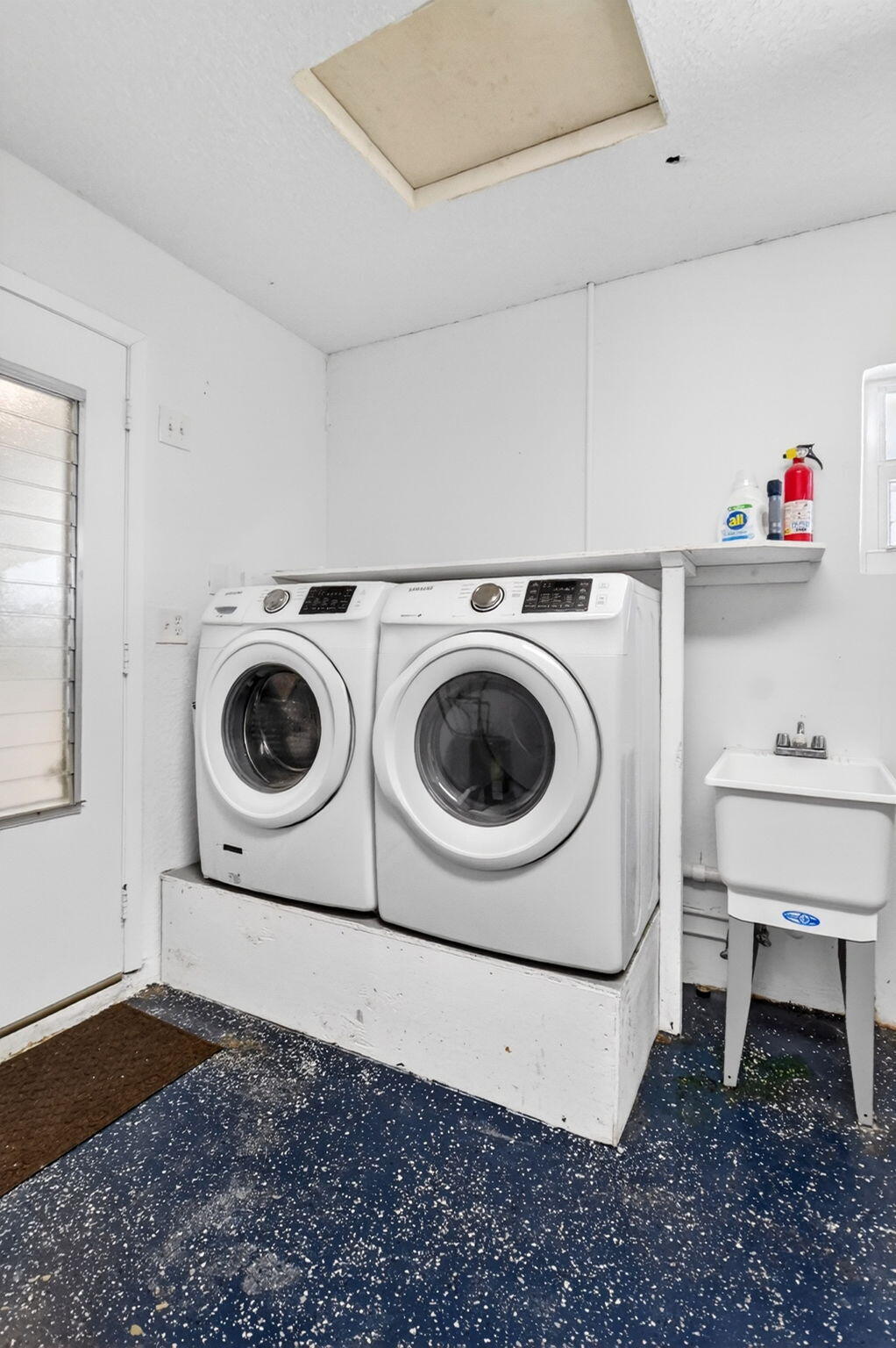 PALM BEACH LEISUREVILLE SEC 8 - Residential