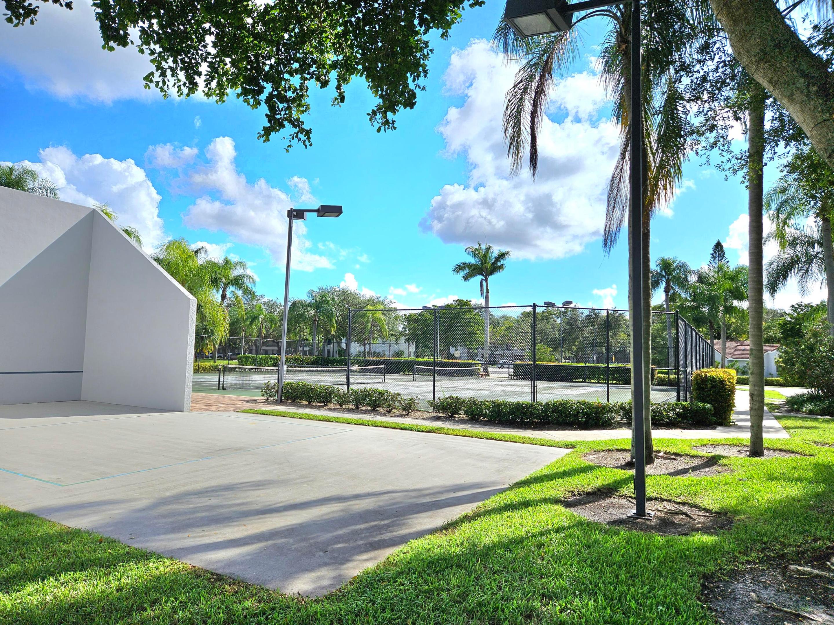 COCO PARC CONDO - Residential Lease